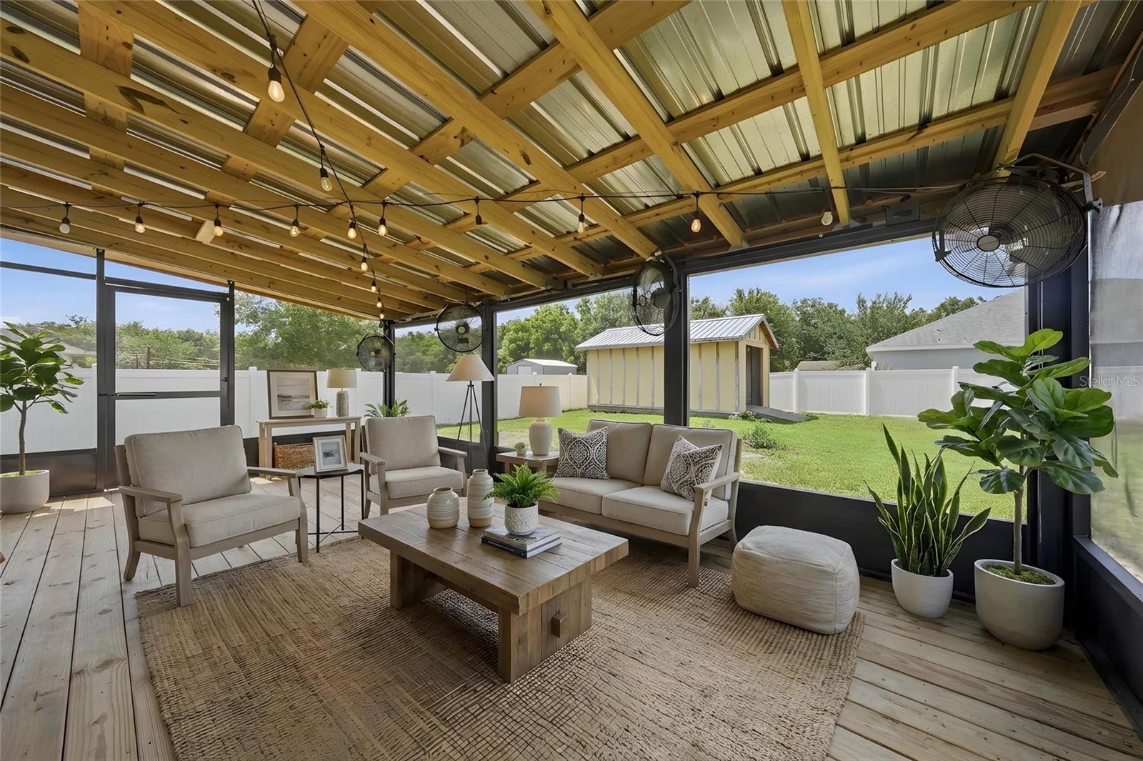 VISTA OAKS - Residential