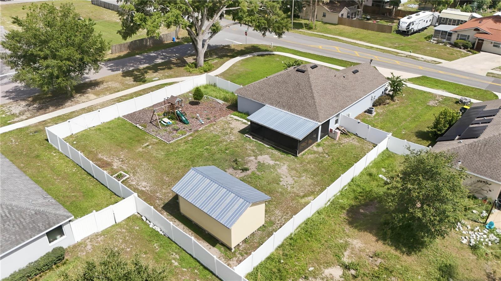 VISTA OAKS - Residential
