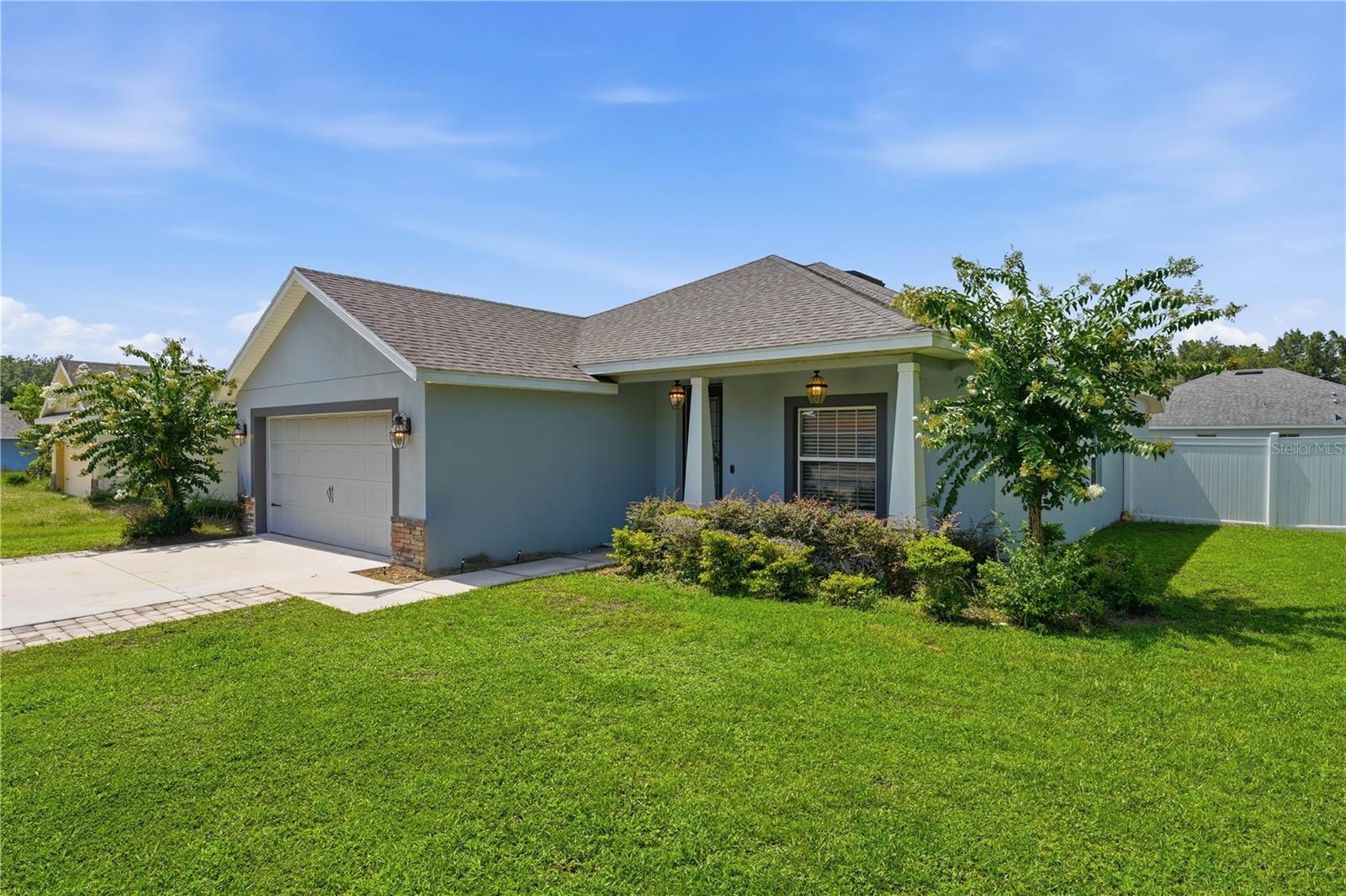 VISTA OAKS - Residential