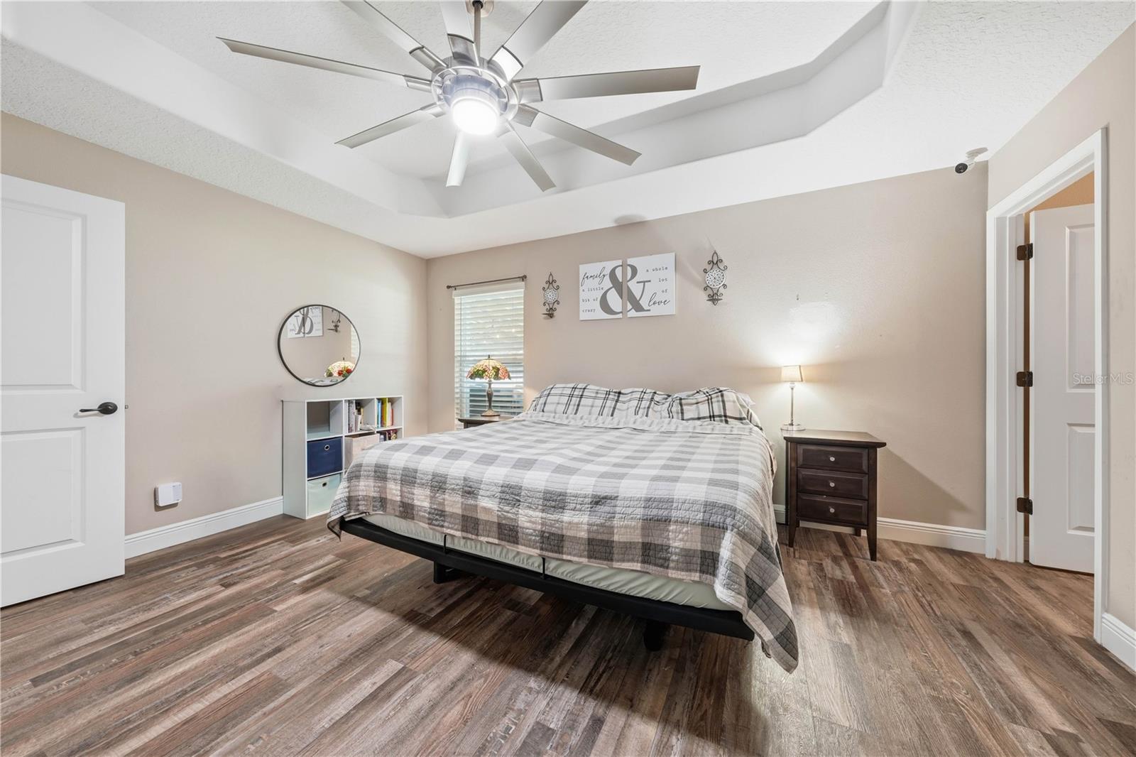 VISTA OAKS - Residential