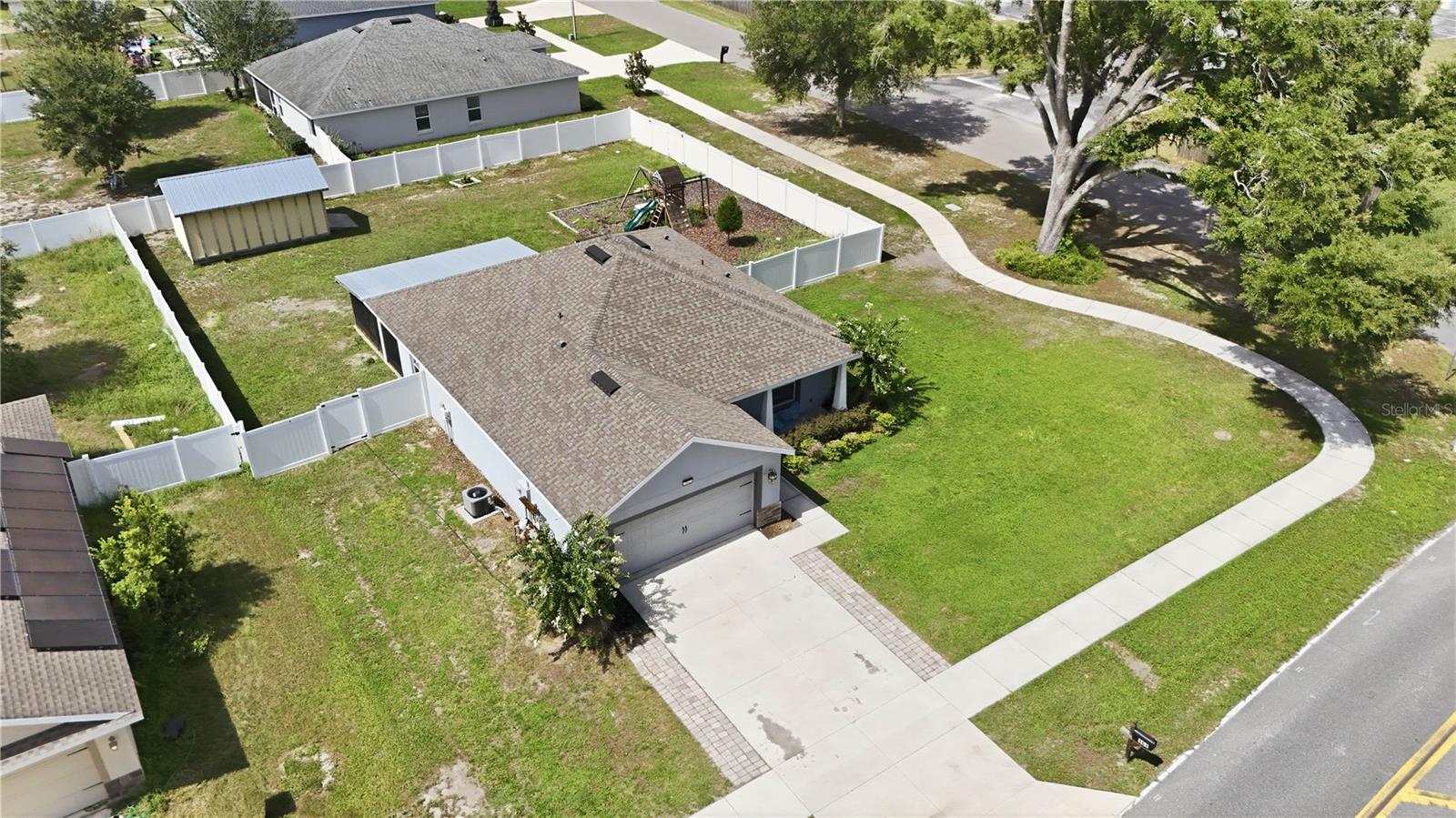 VISTA OAKS - Residential