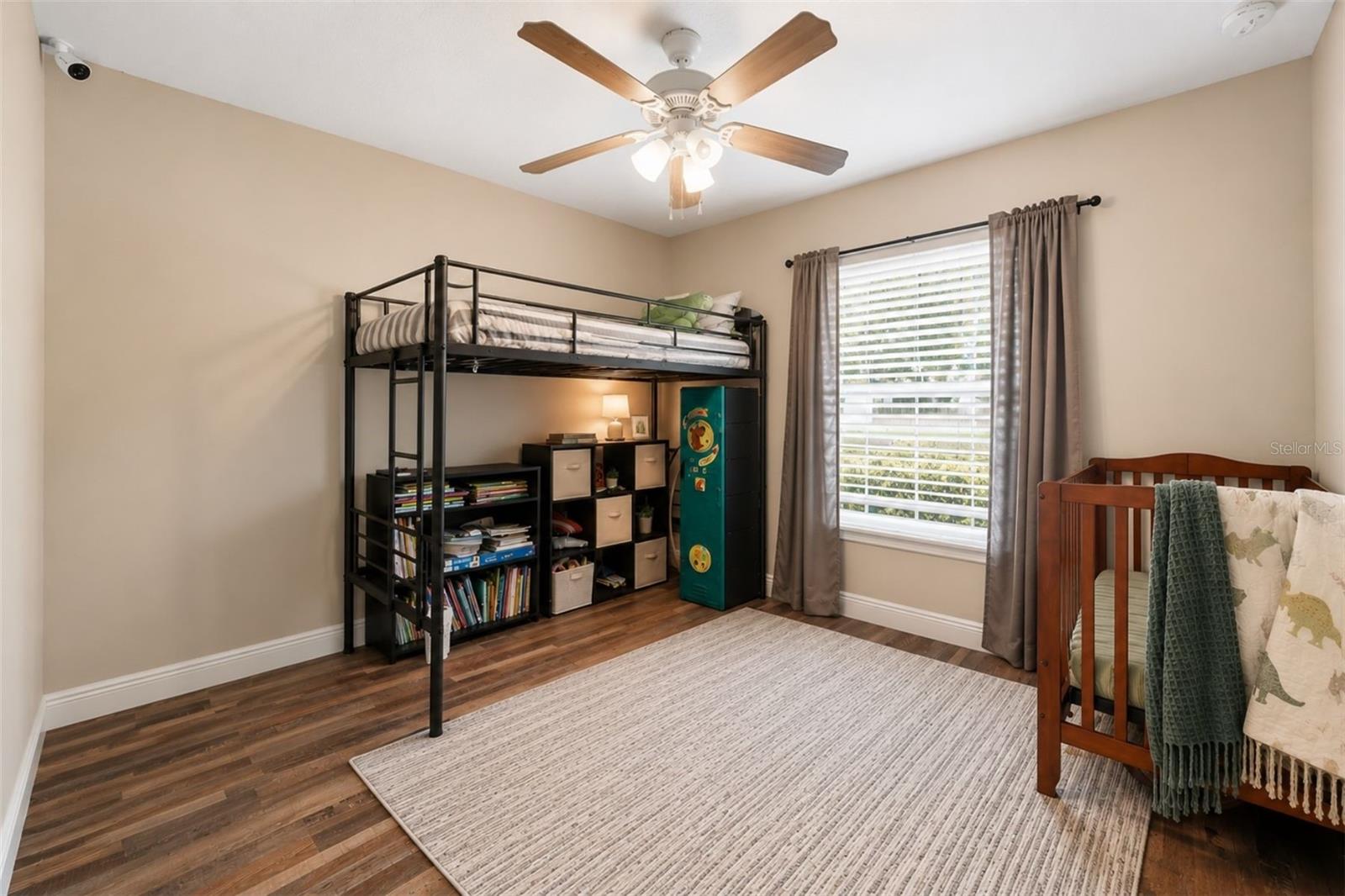VISTA OAKS - Residential