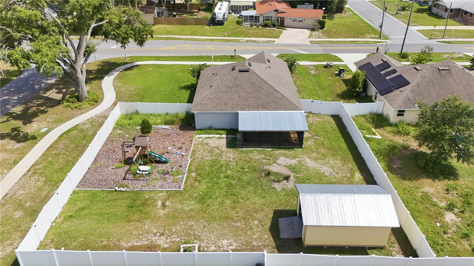 VISTA OAKS - Residential