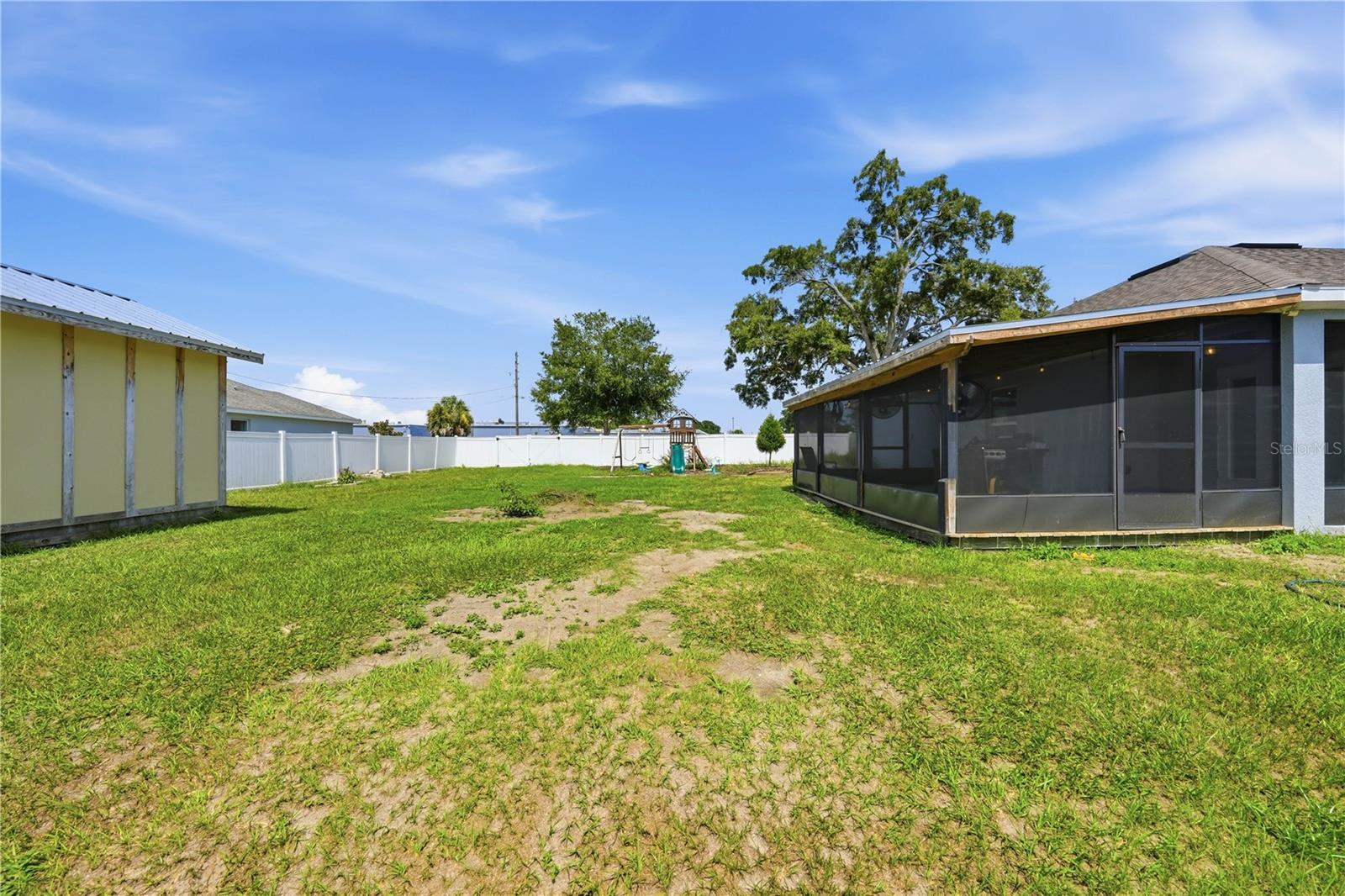 VISTA OAKS - Residential