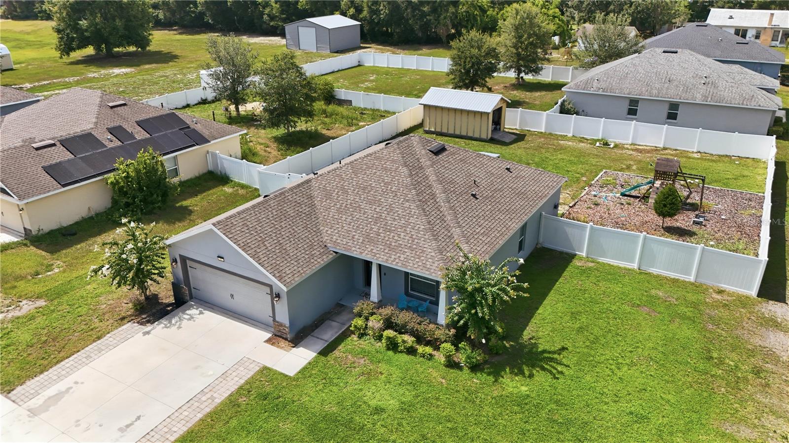 VISTA OAKS - Residential