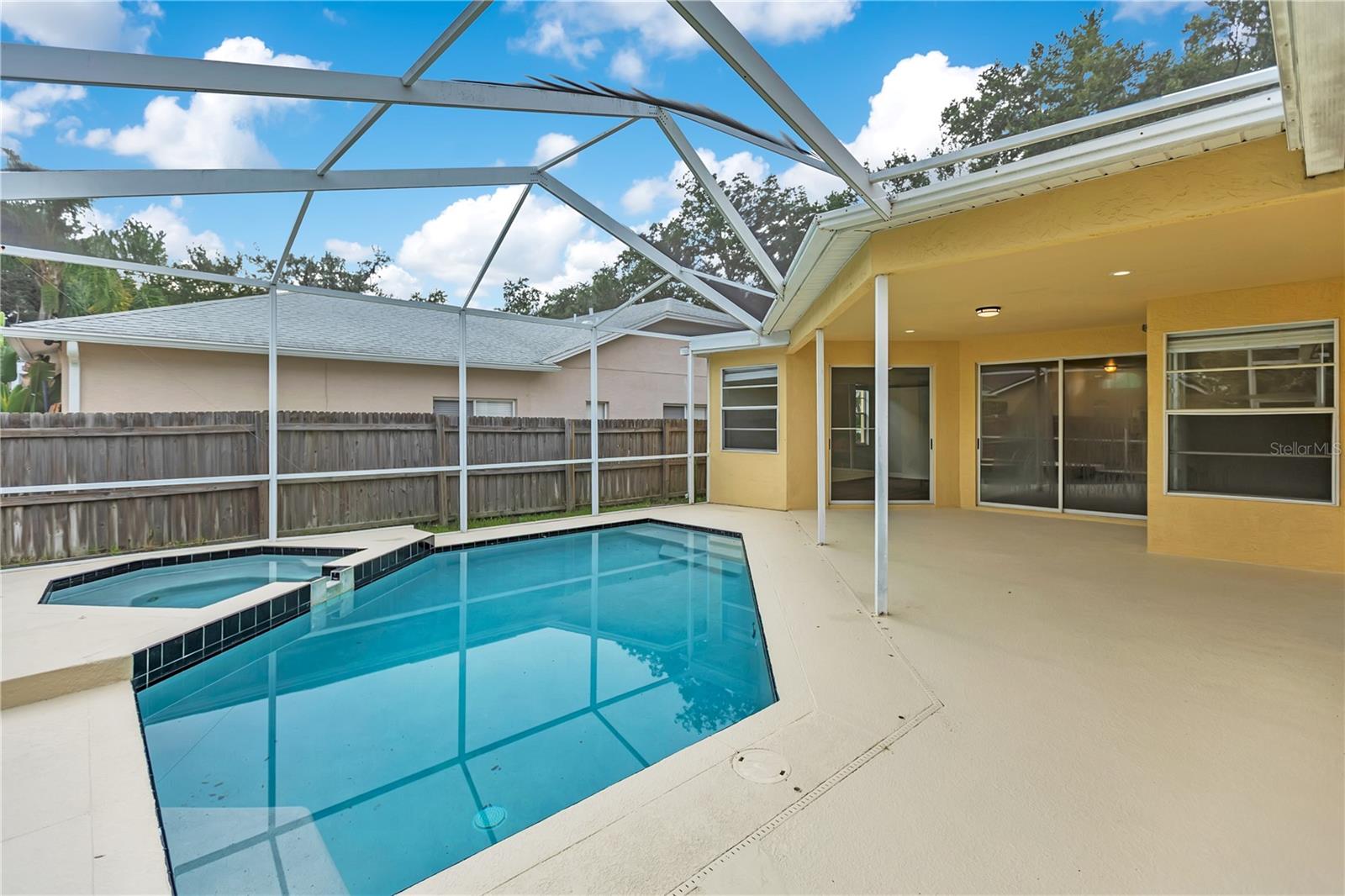 HUNTERS GREEN PRCL 18A PHAS - Residential