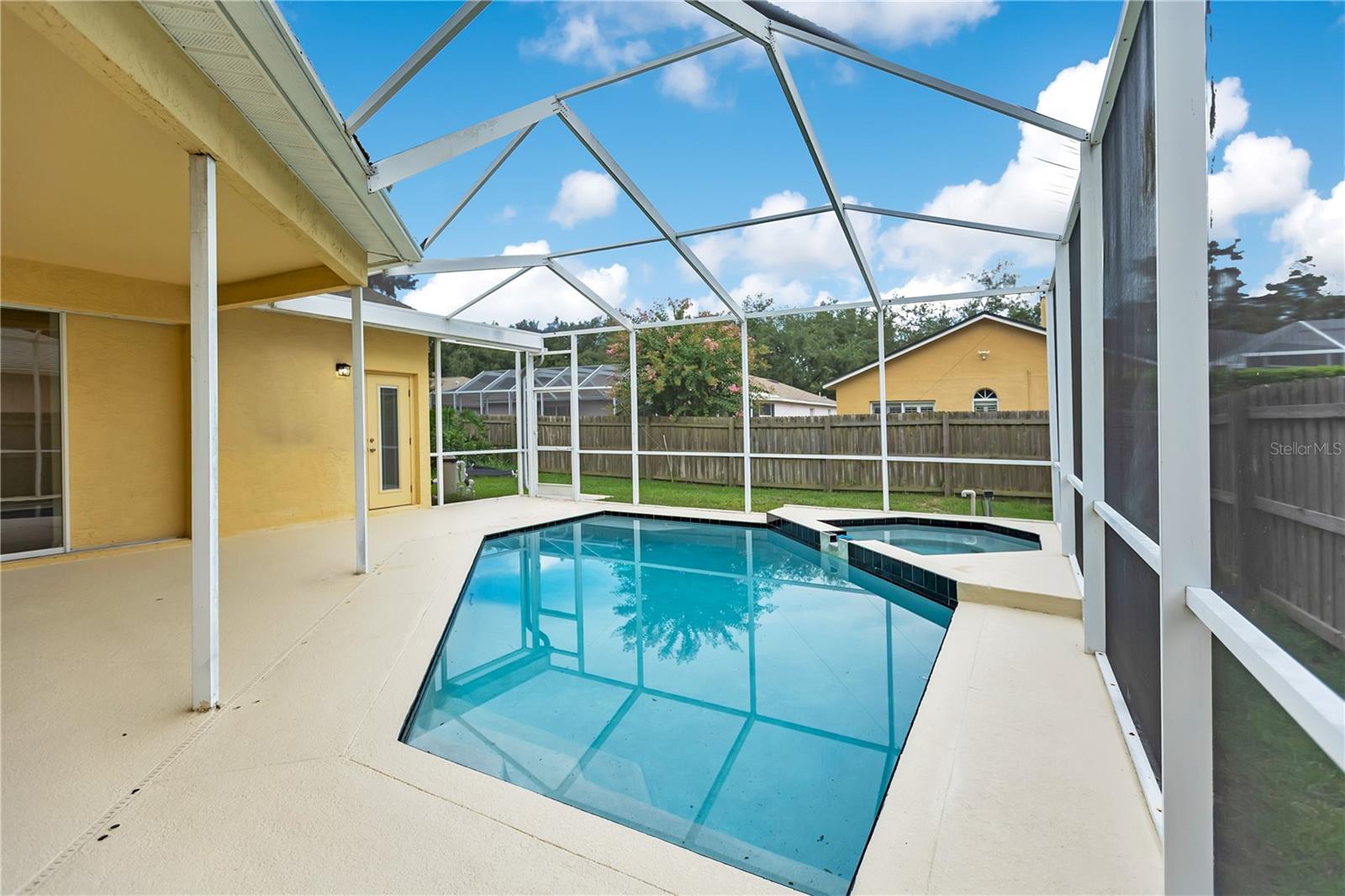 HUNTERS GREEN PRCL 18A PHAS - Residential