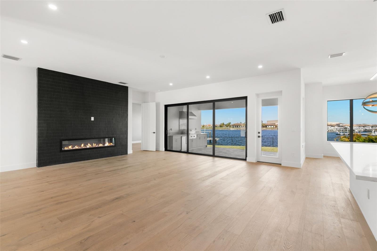 SANCTUARY COVE - Residential