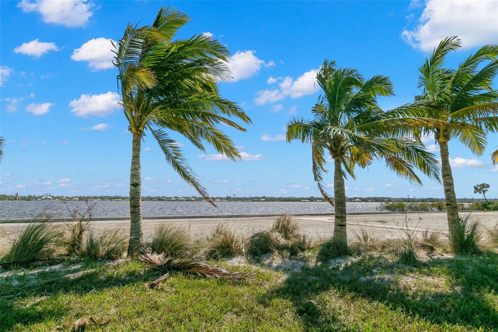 SANCTUARY COVE - Residential