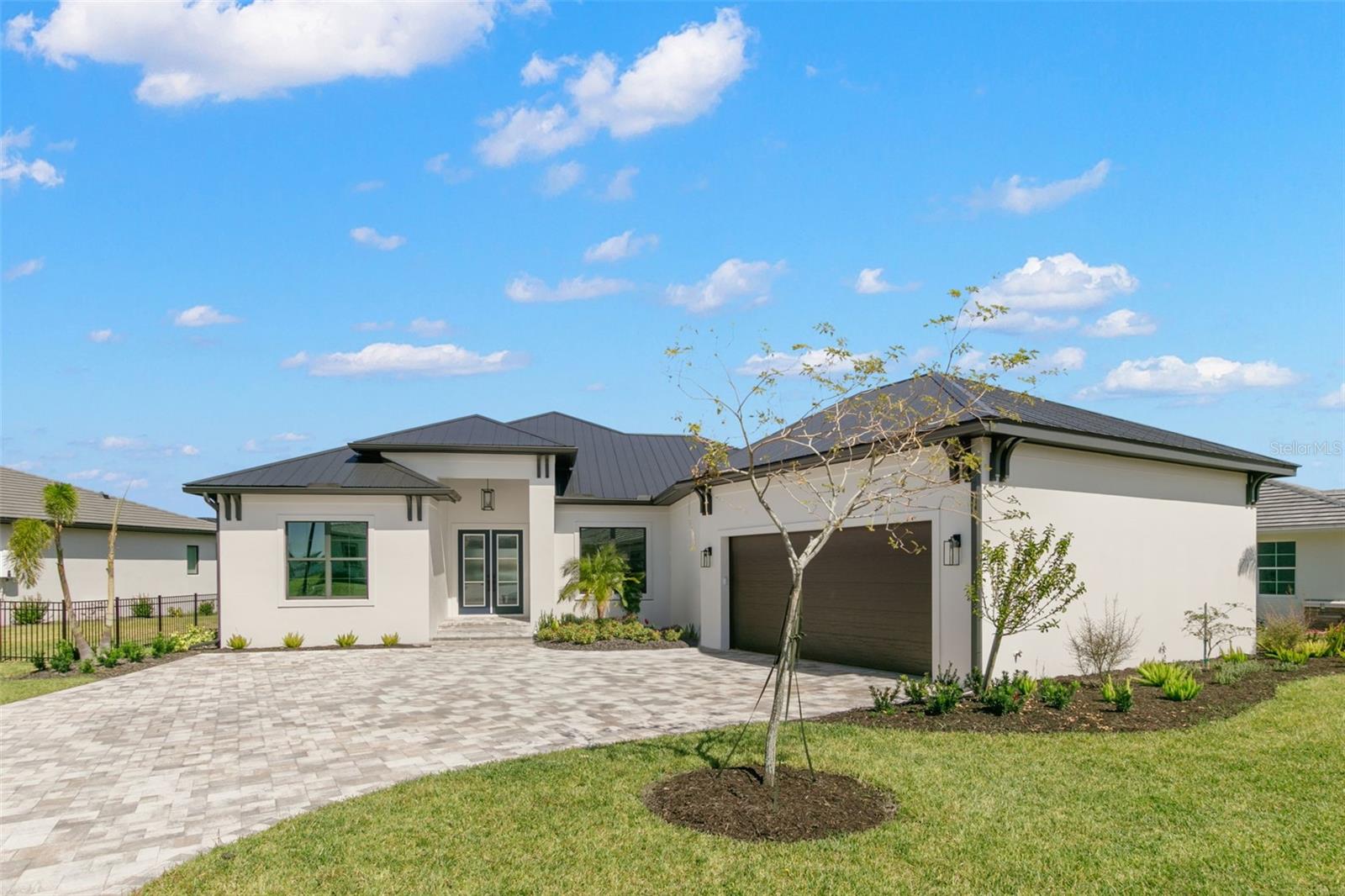 SANCTUARY COVE - Residential