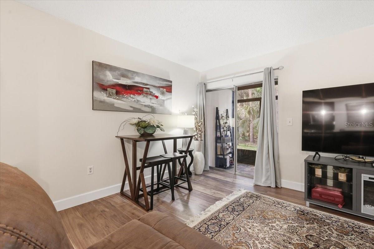 LAKESIDE CONDO APTS - Residential
