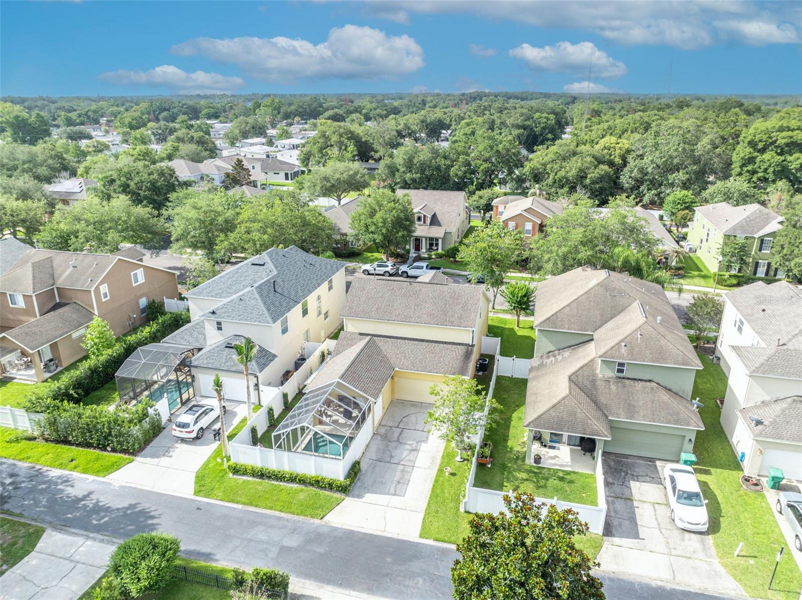 WINTER OAKS - Residential