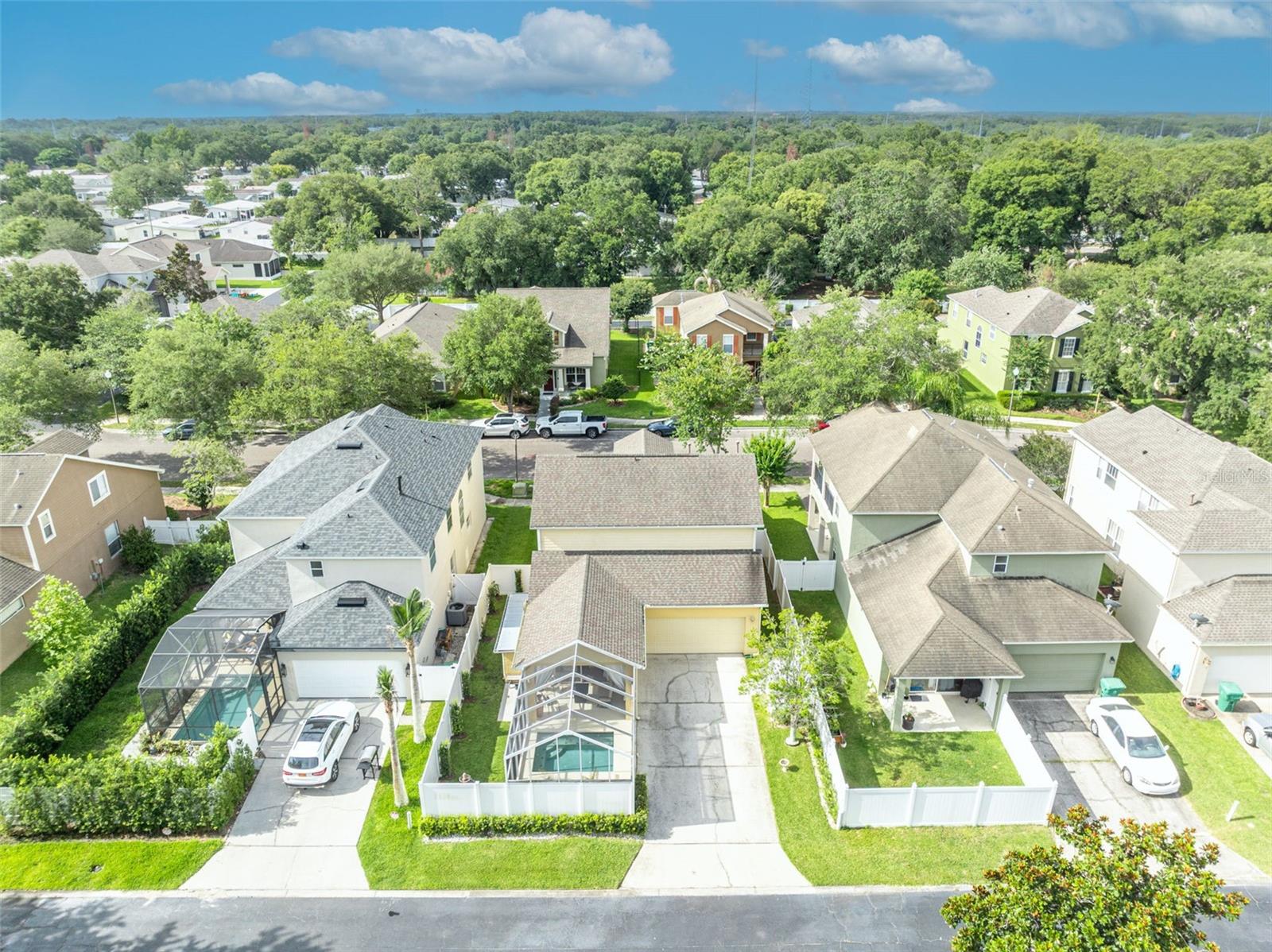 WINTER OAKS - Residential