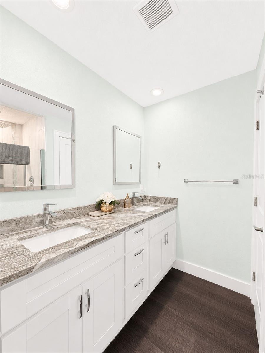 ALLENDALE TERRACE BLKS A-B-1-2-3-4-5-6 - Residential