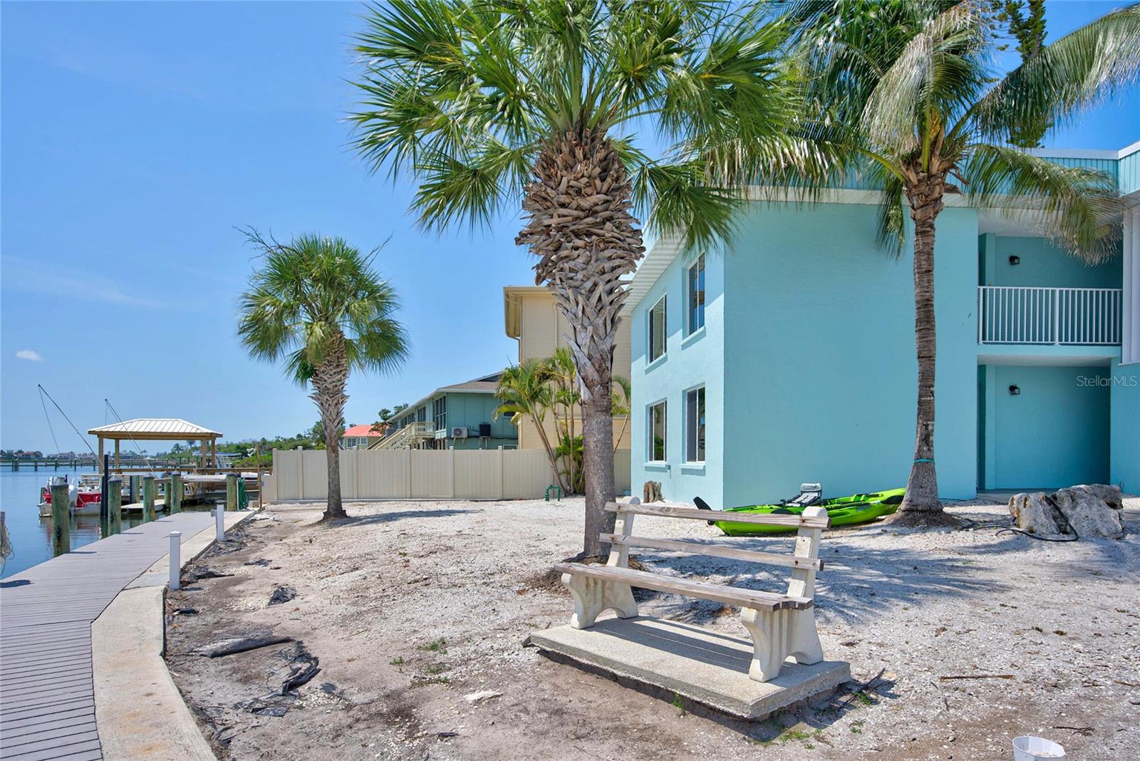 TIKI APTS BLDG 01 - Residential