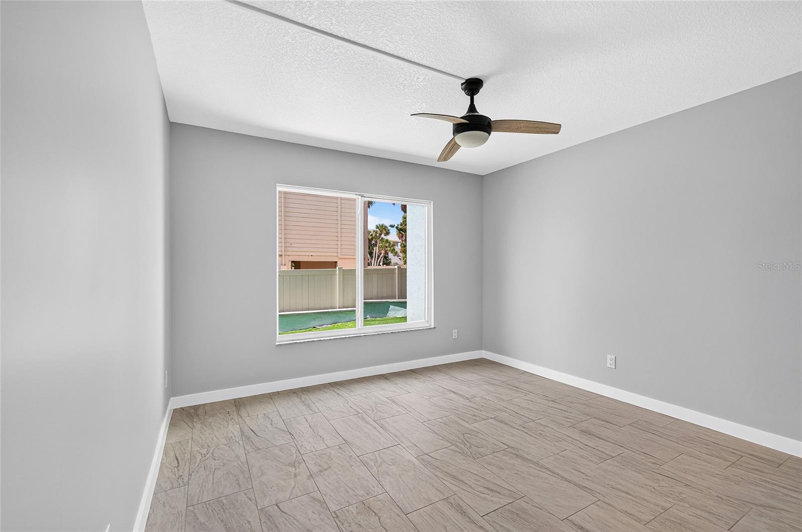 TIKI APTS BLDG 01 - Residential