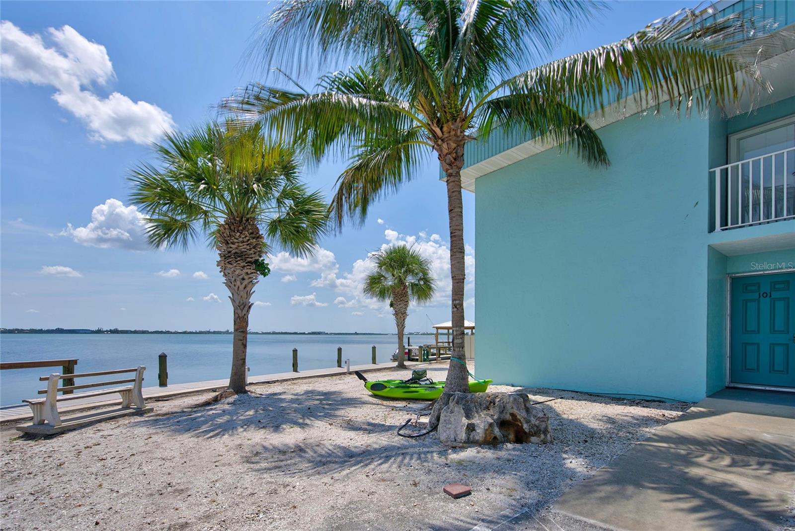 TIKI APTS BLDG 01 - Residential