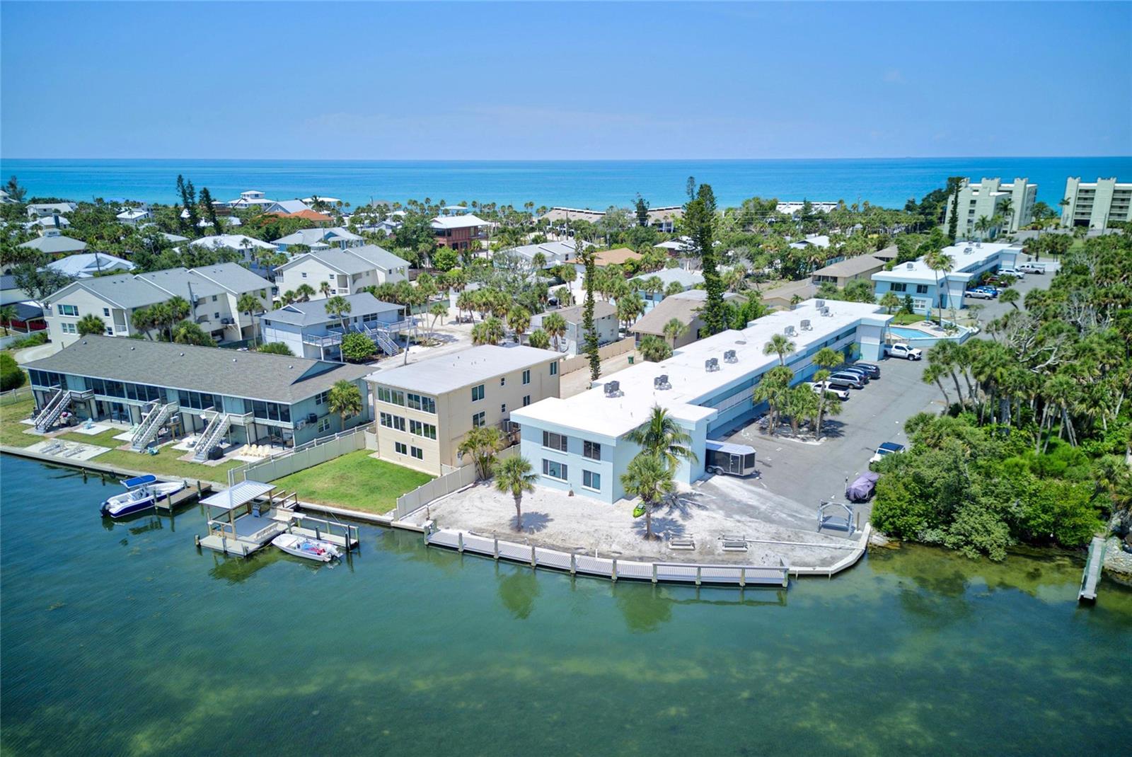 TIKI APTS BLDG 01 - Residential