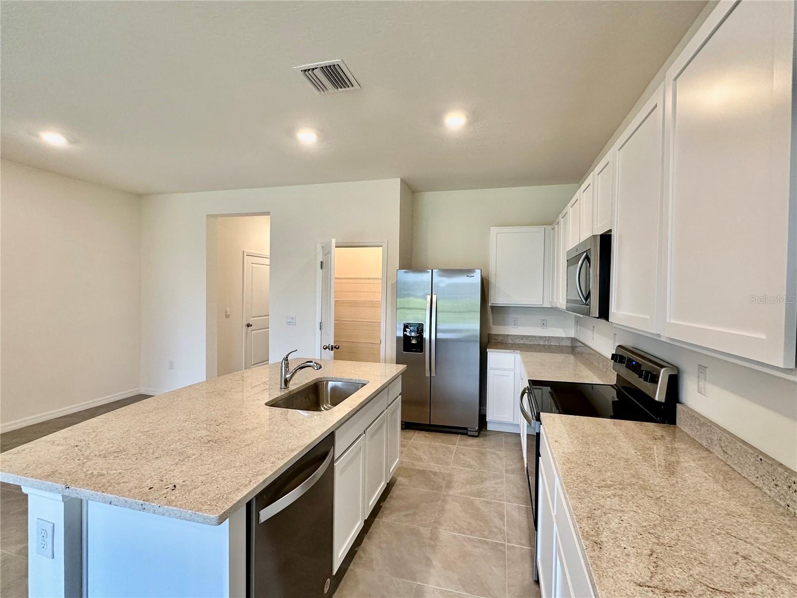 WOODLEAF HAMMOCK - Residential Lease