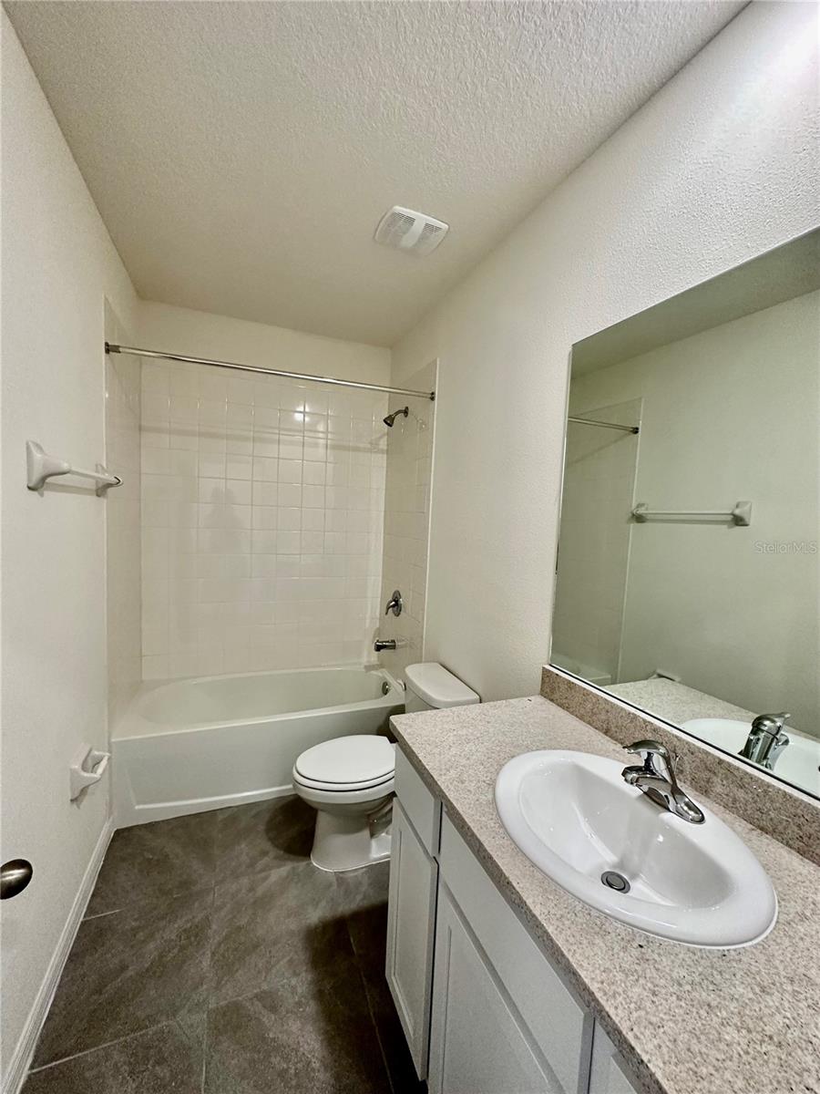 WOODLEAF HAMMOCK - Residential Lease