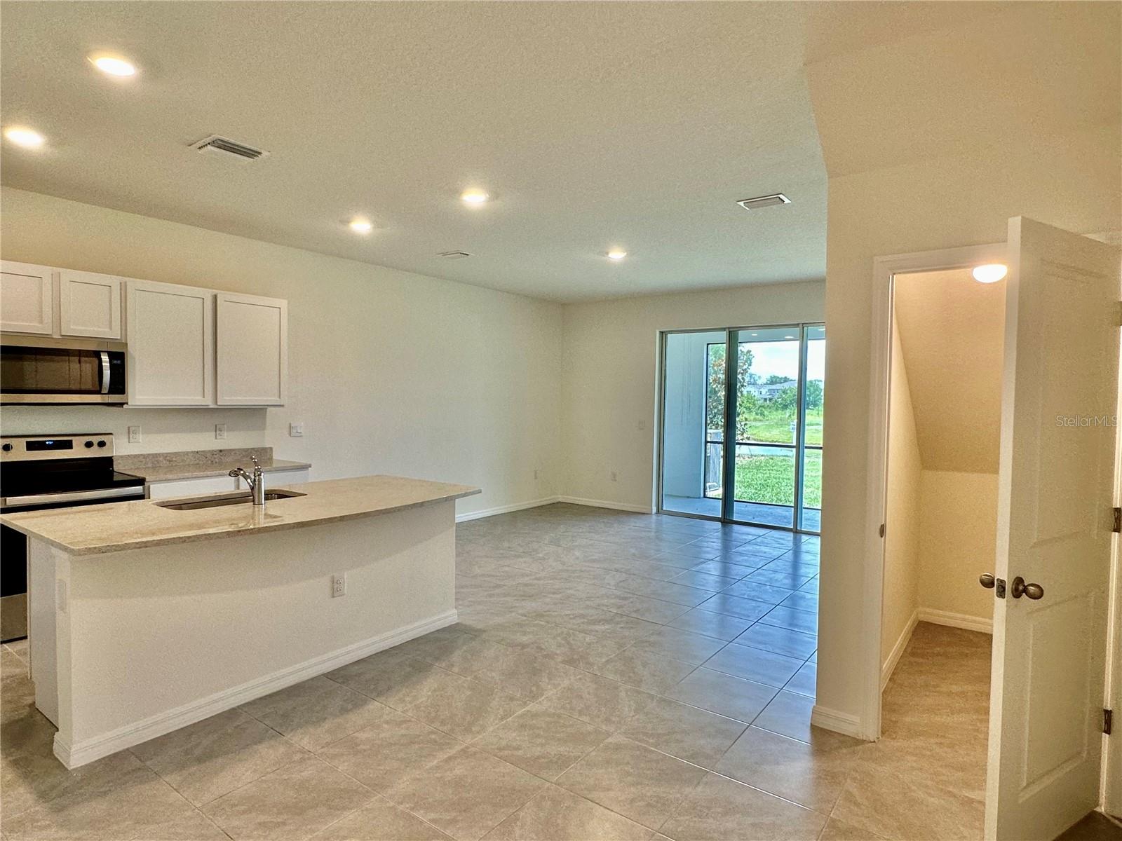 WOODLEAF HAMMOCK - Residential Lease