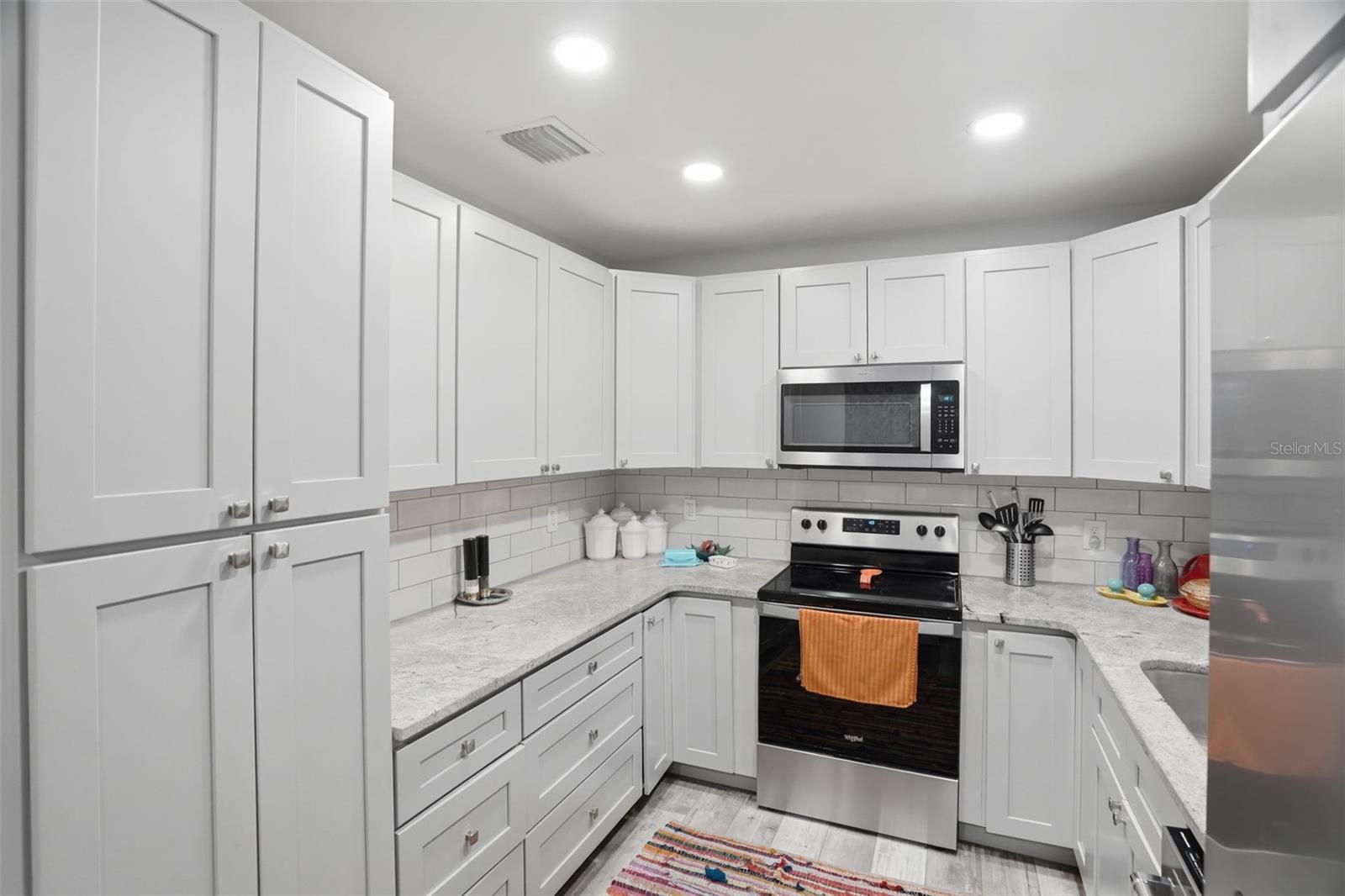 JUNGLE COUNTRY CLUB 4TH ADD - Residential