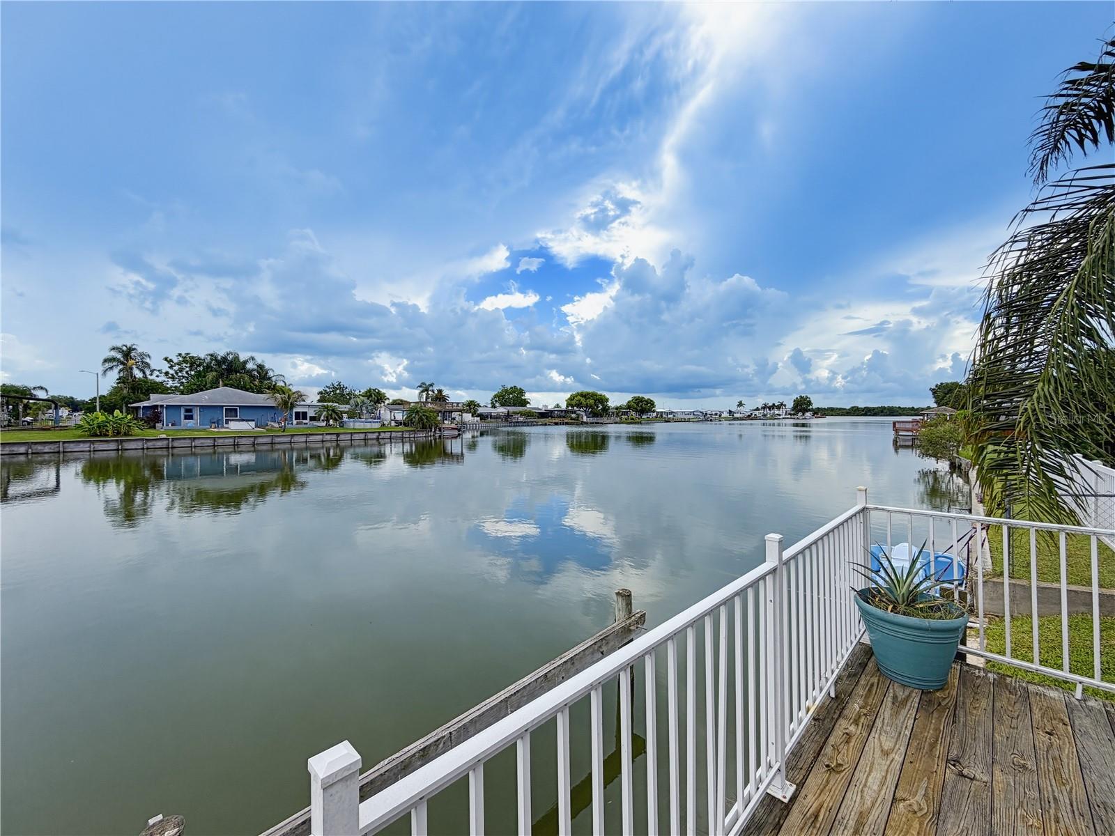 ALOHA GARDENS - Residential