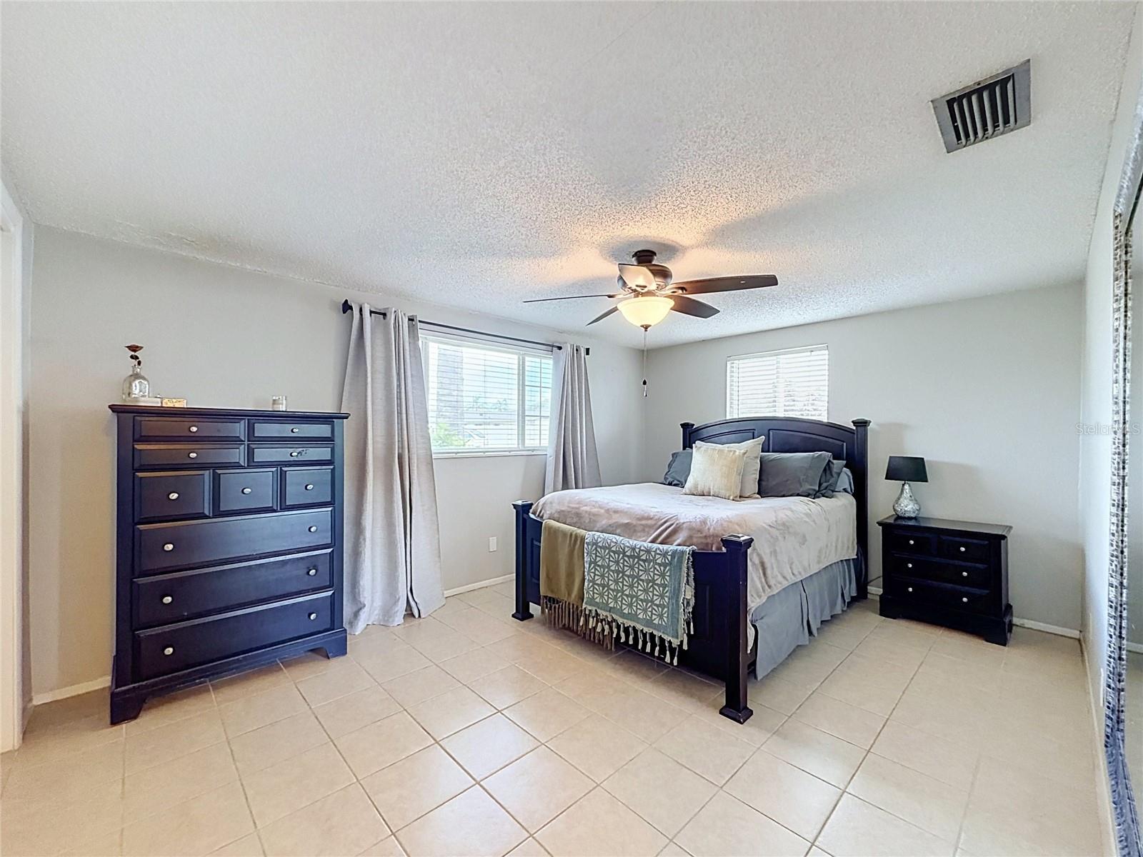 ALOHA GARDENS - Residential