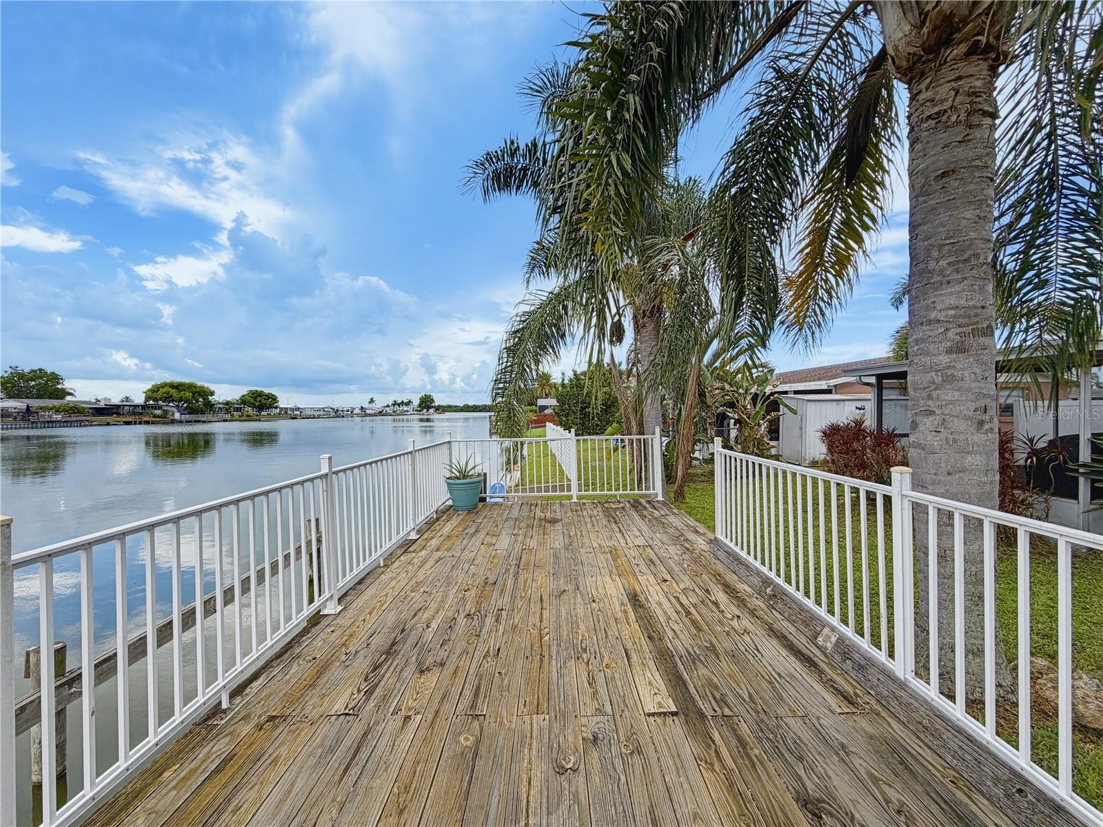 ALOHA GARDENS - Residential