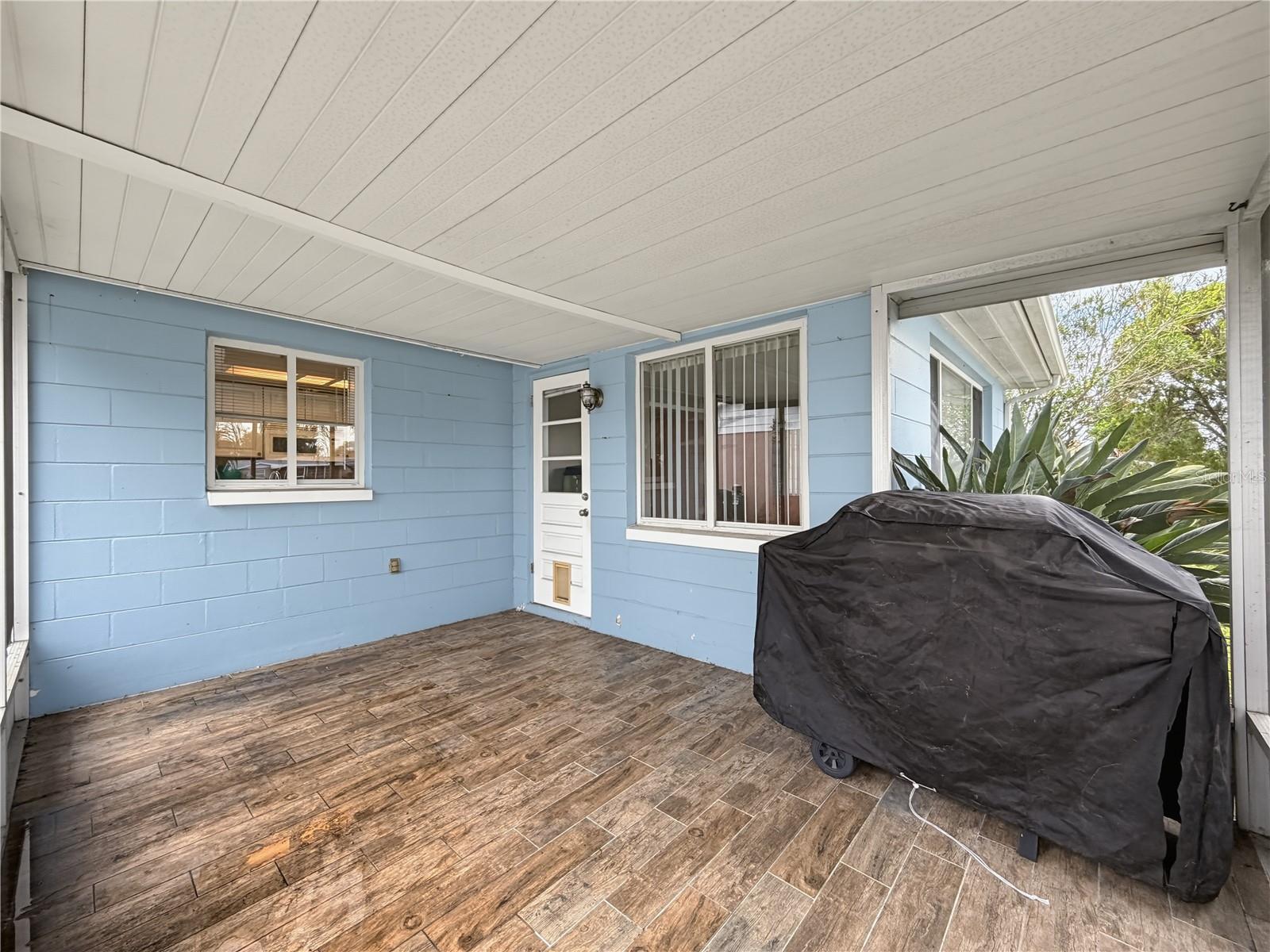 ALOHA GARDENS - Residential