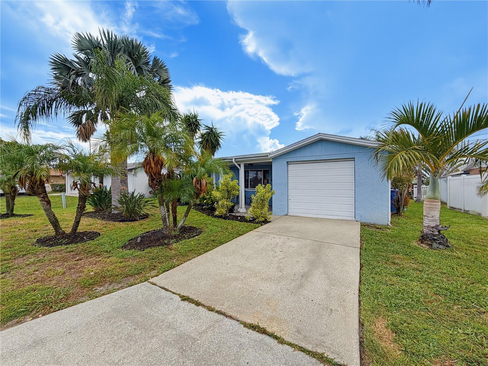 ALOHA GARDENS - Residential