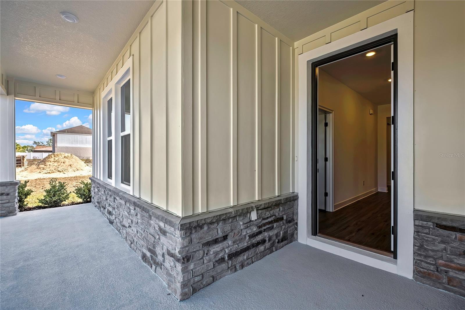 ROYAL HIGHLANDS - Residential