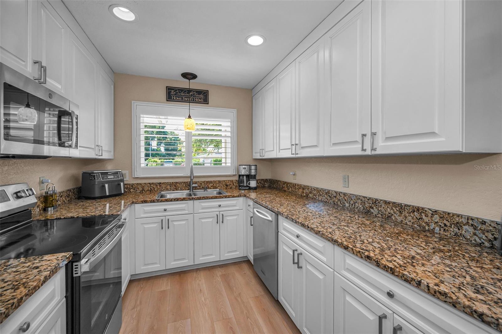 BELLEAIR ESTATES 1ST ADD - Residential