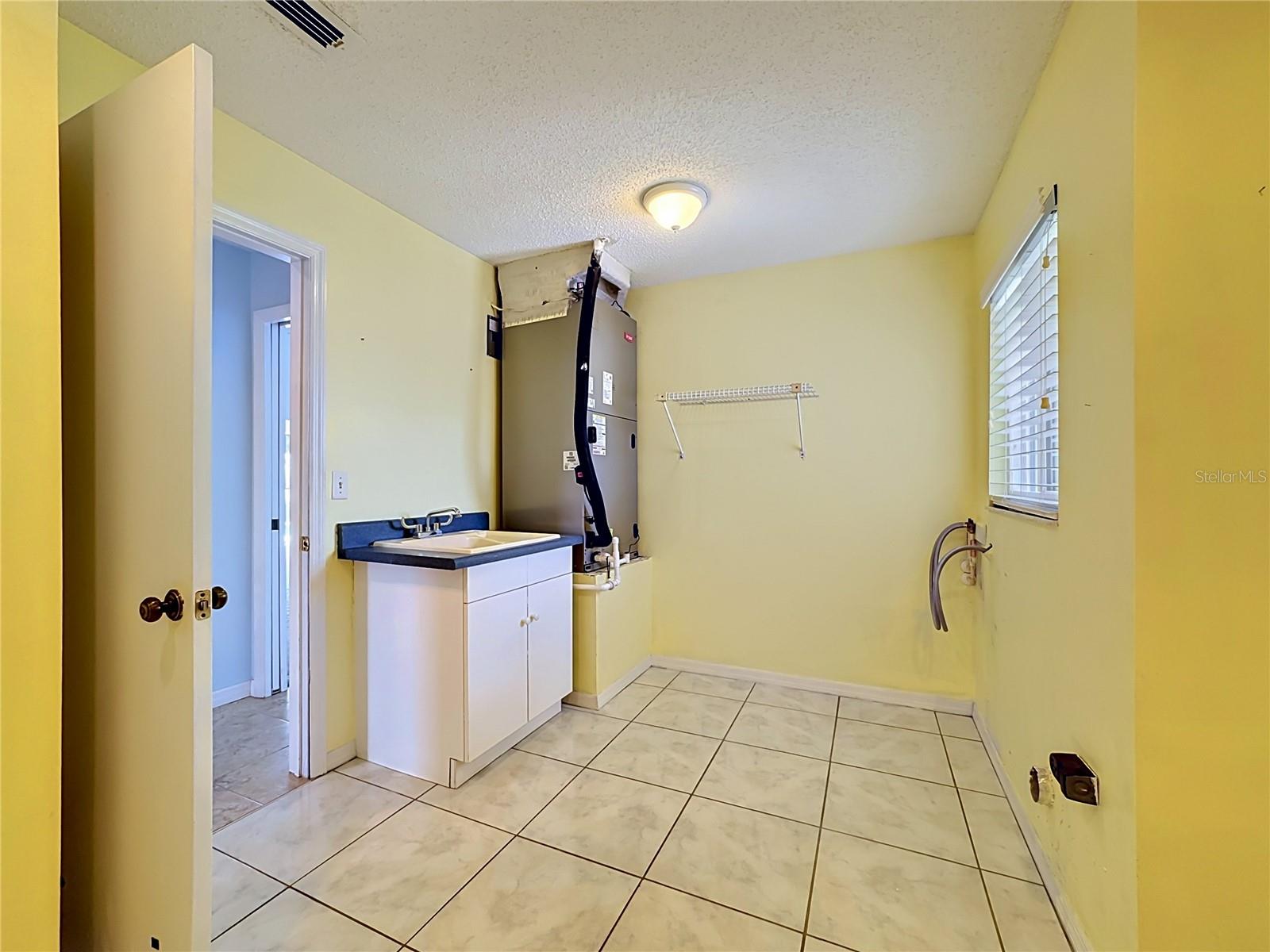 CALOOSA COUNTRY CLUB ESTATES U - Residential