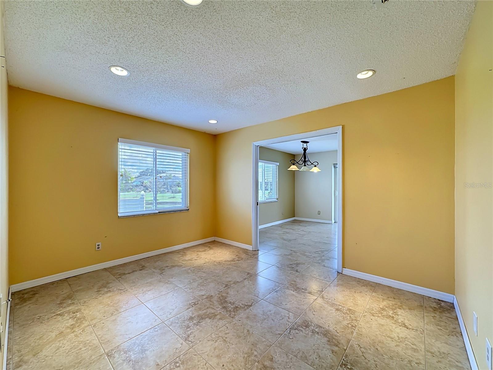 CALOOSA COUNTRY CLUB ESTATES U - Residential