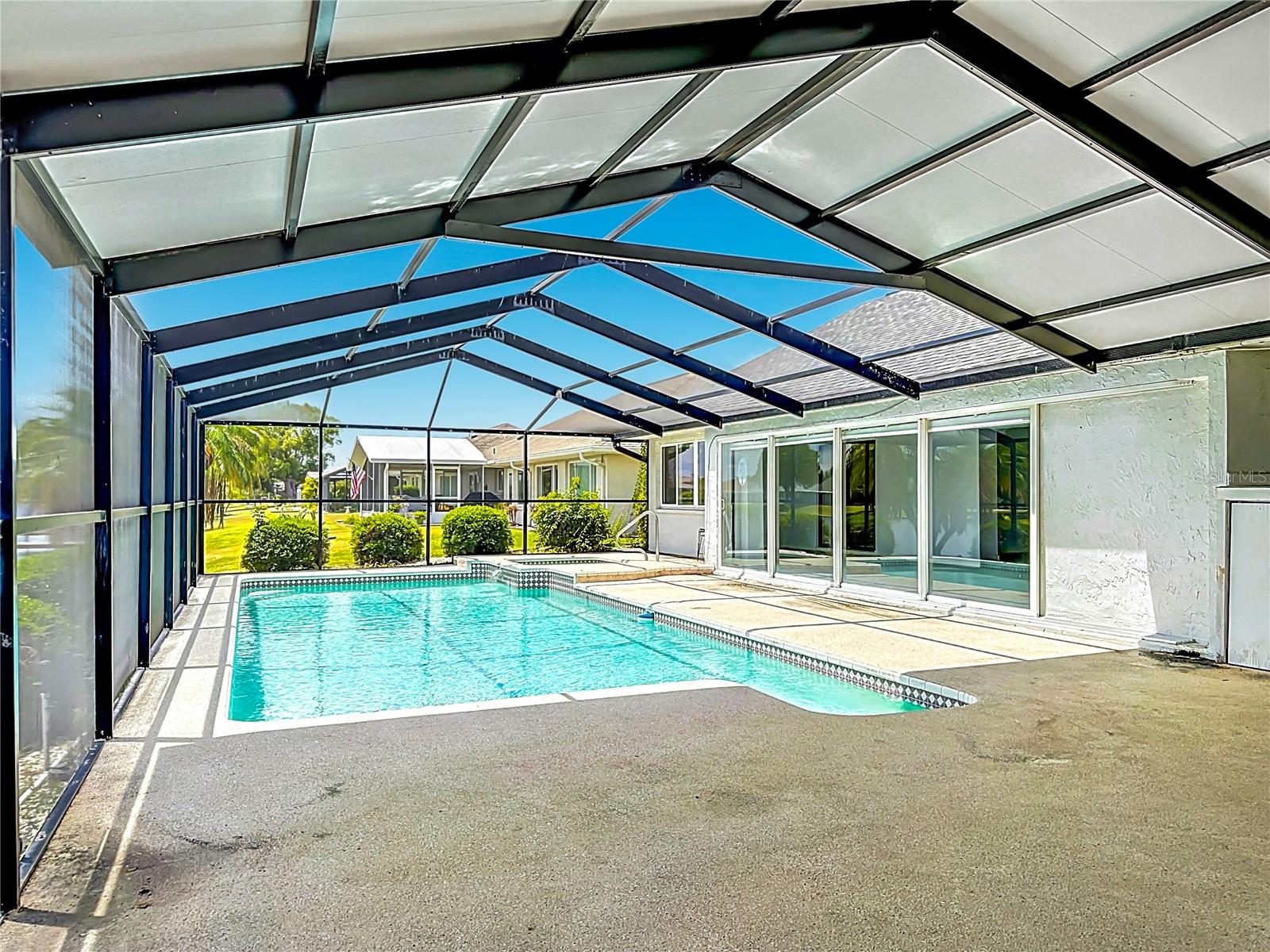 CALOOSA COUNTRY CLUB ESTATES U - Residential