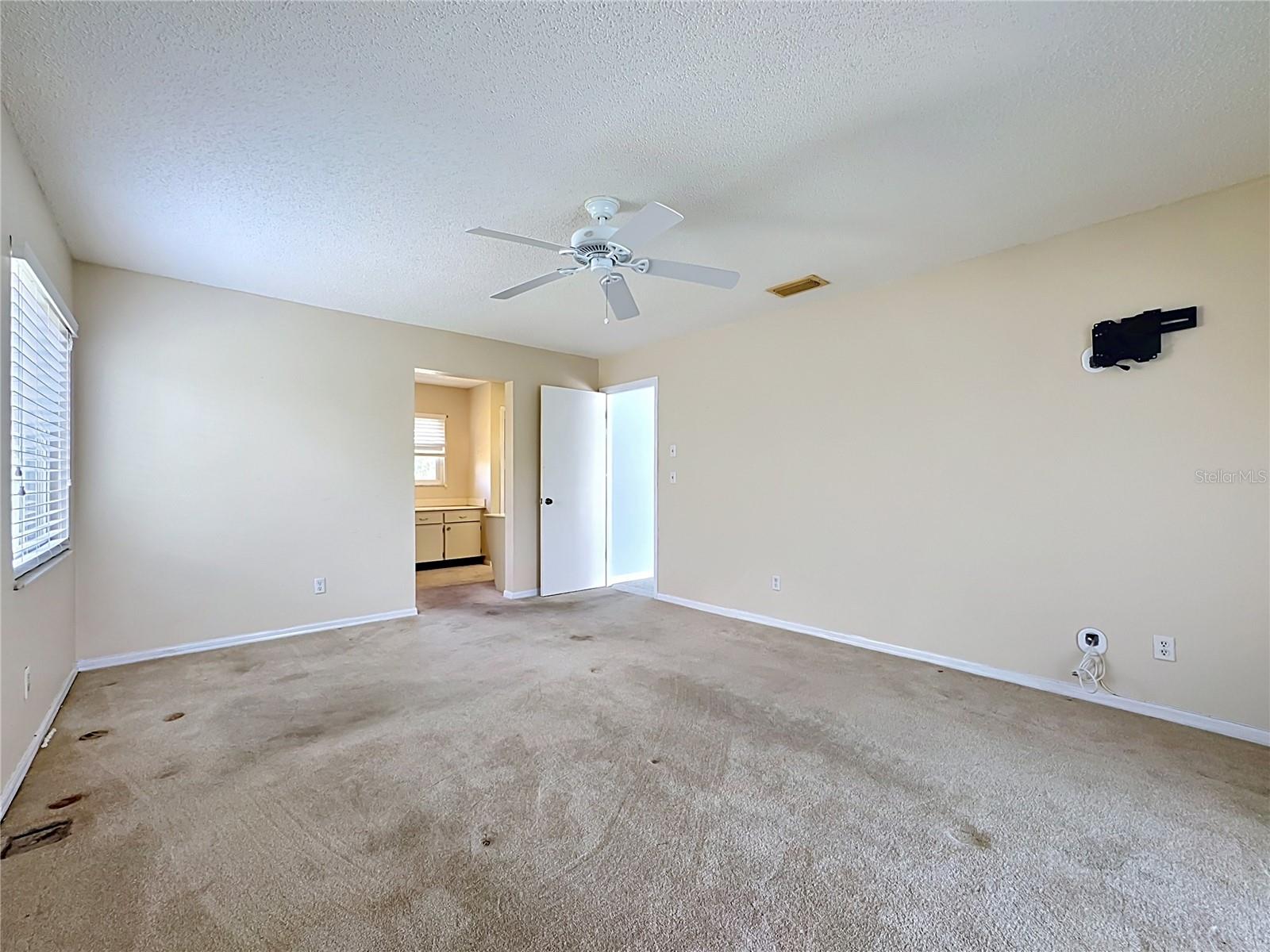 CALOOSA COUNTRY CLUB ESTATES U - Residential