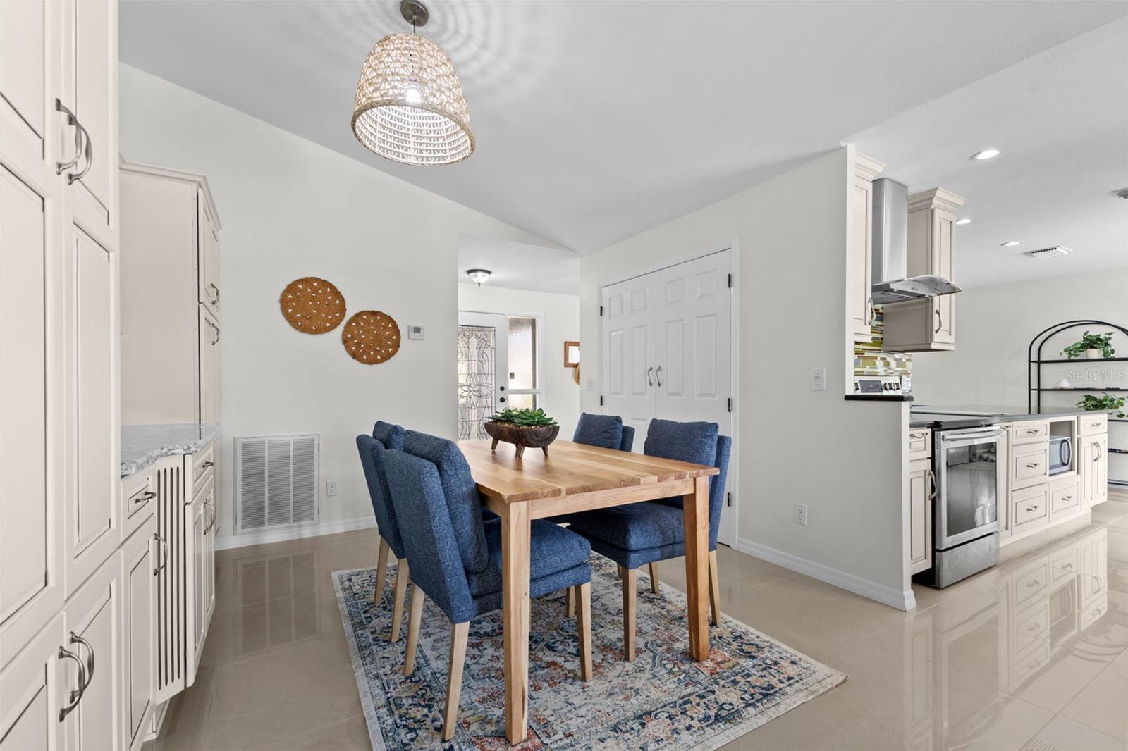 SOMERSET LAKES UNIT THREE PH TWO - Residential