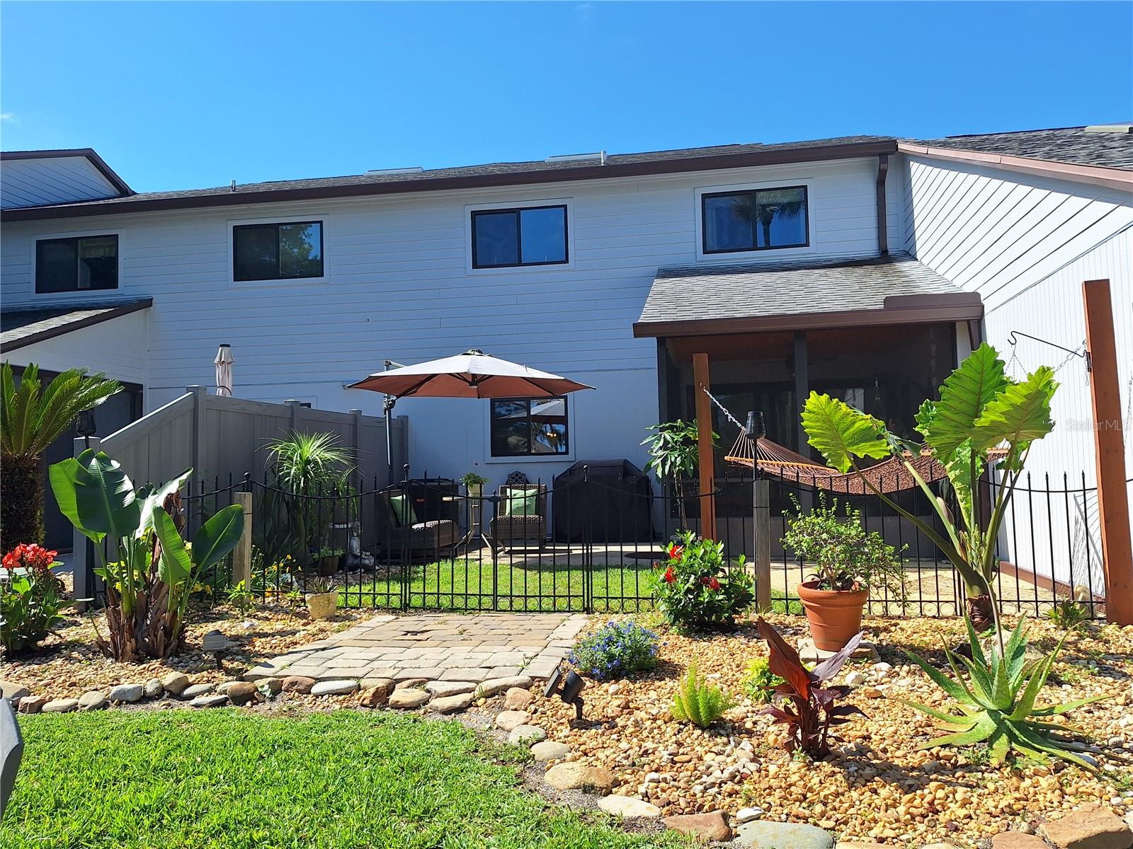 HIDDEN PINES PH 01 - Residential