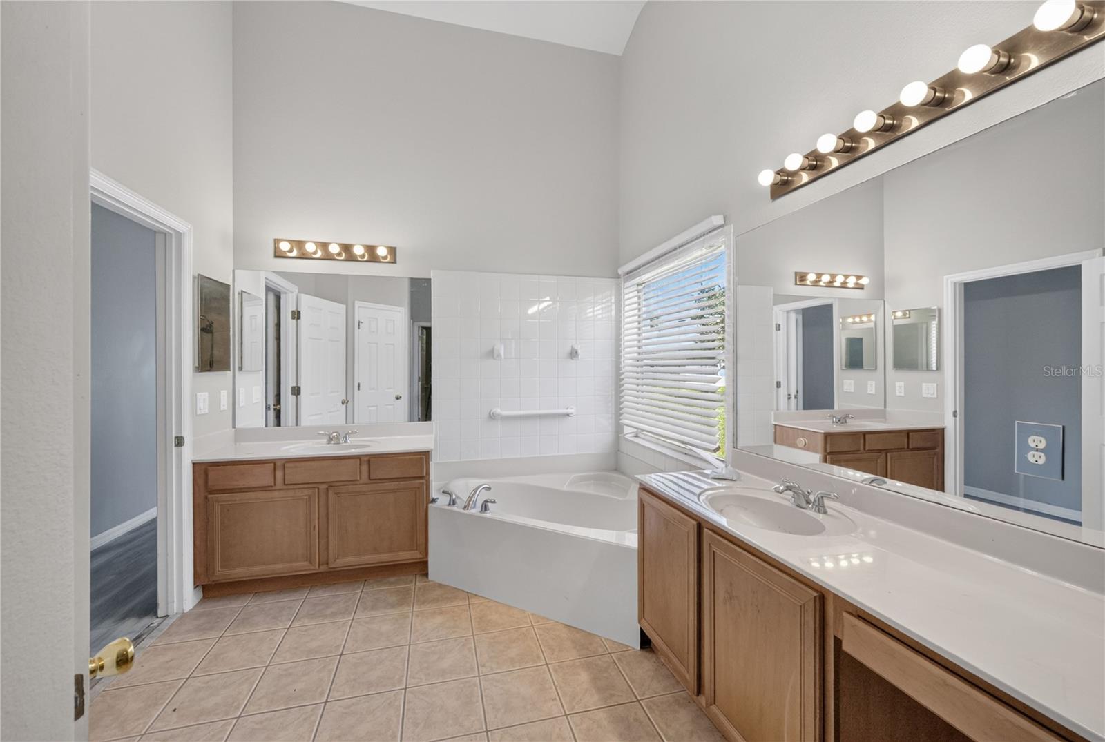 OAK HAMMOCK PRSV U2 - Residential