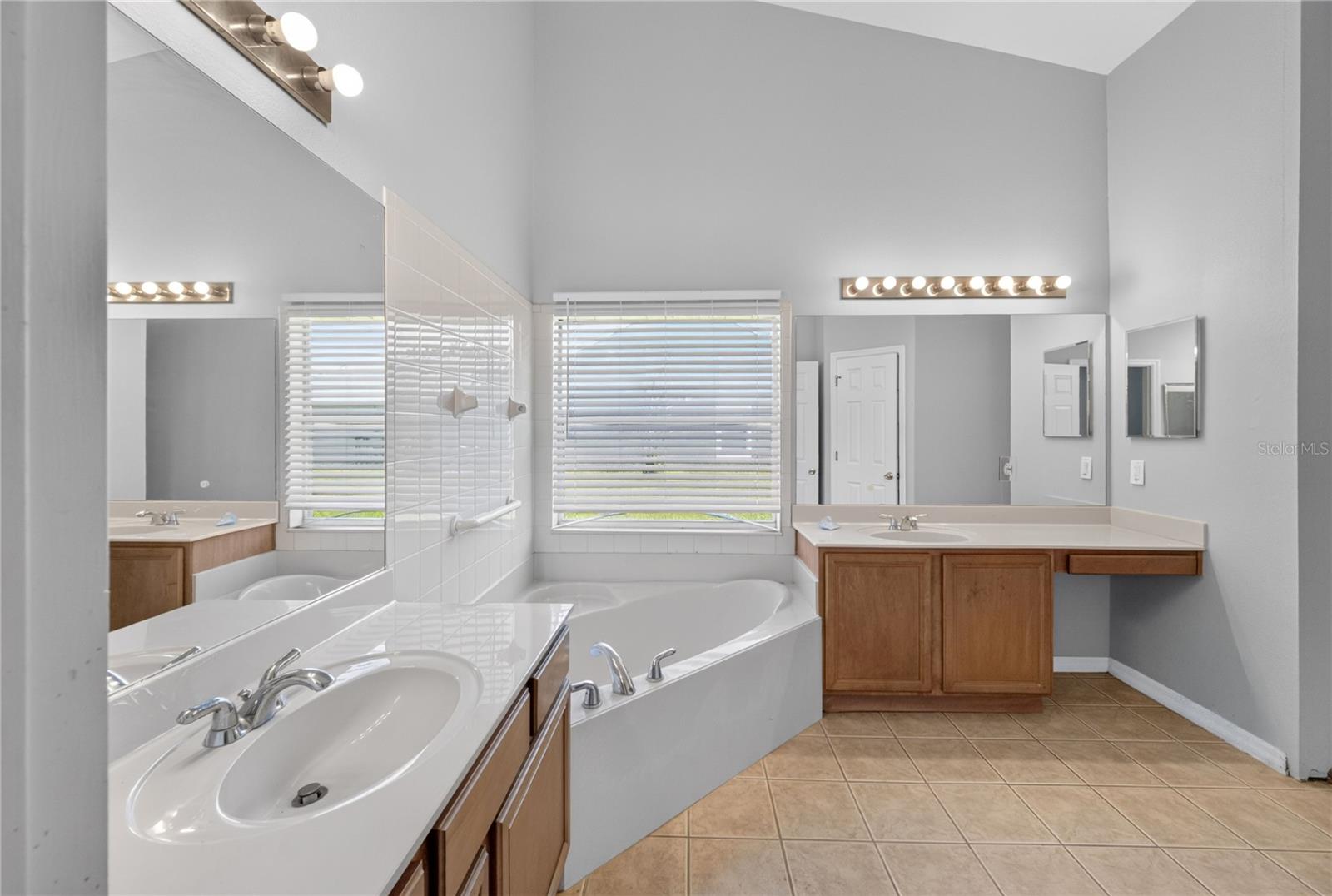 OAK HAMMOCK PRSV U2 - Residential