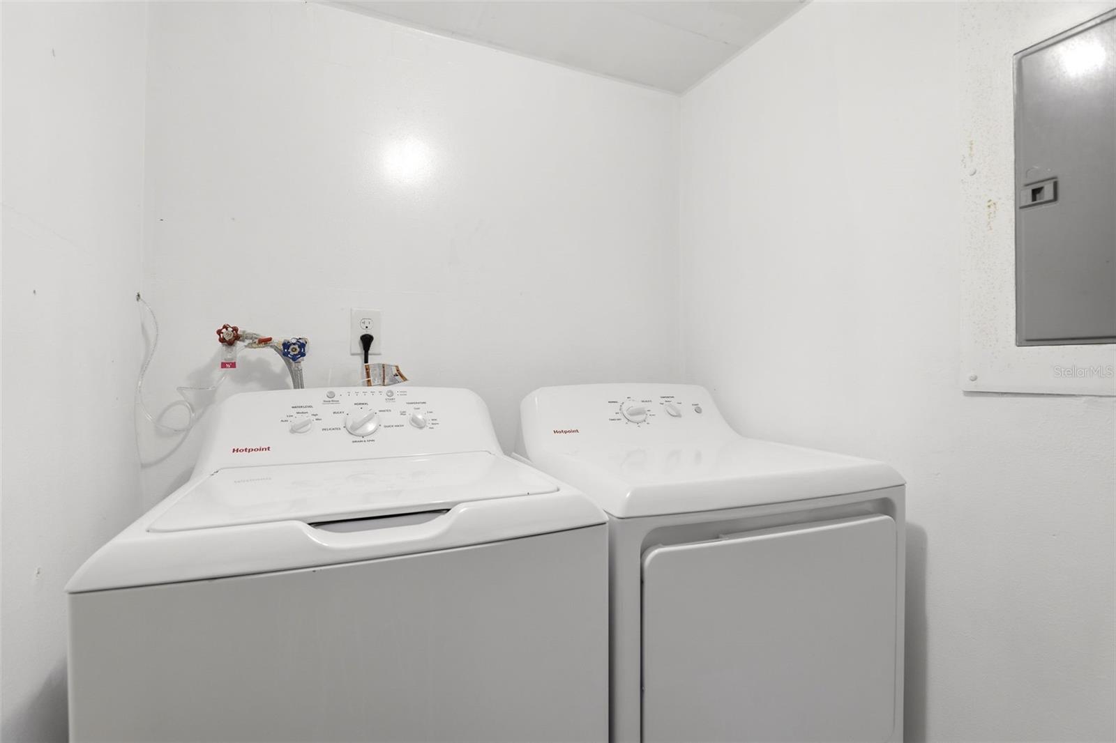 SILVER PINES PH 01 - Residential