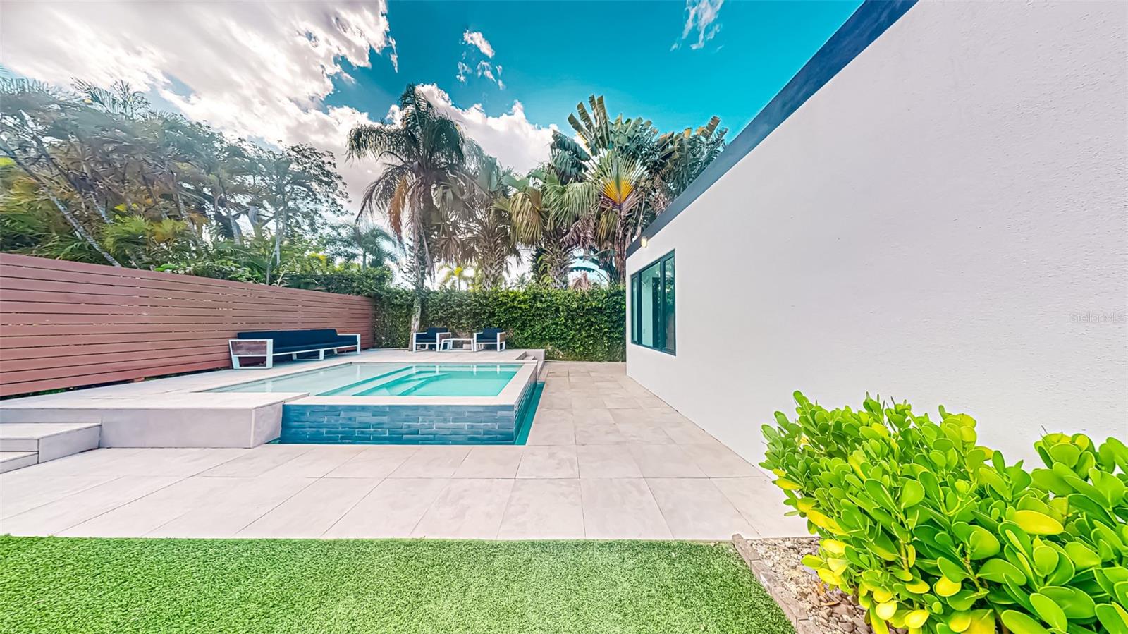 DORADO BEACH EAST - Residential