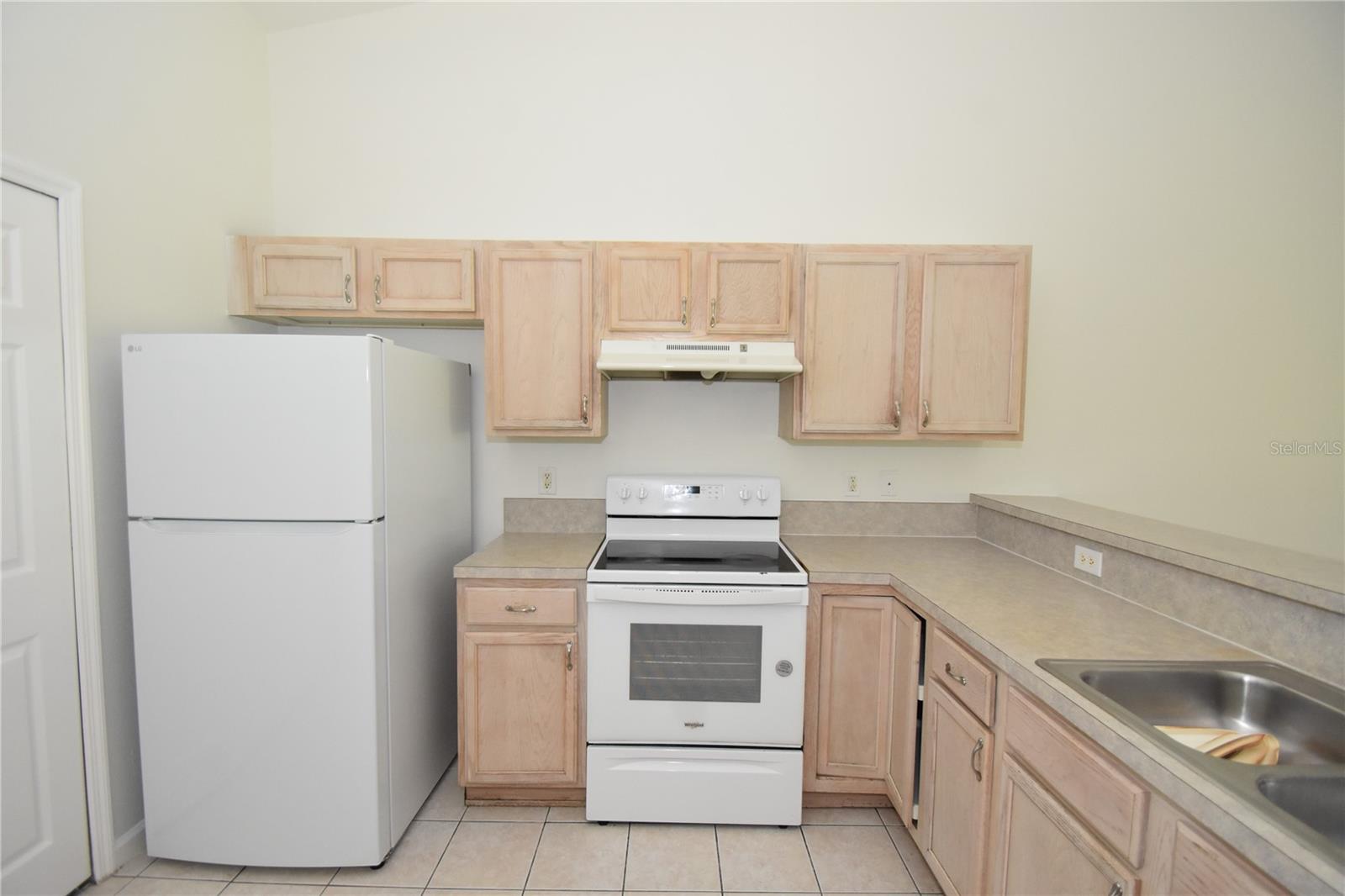 CYPRESS KNOLL - Residential Lease