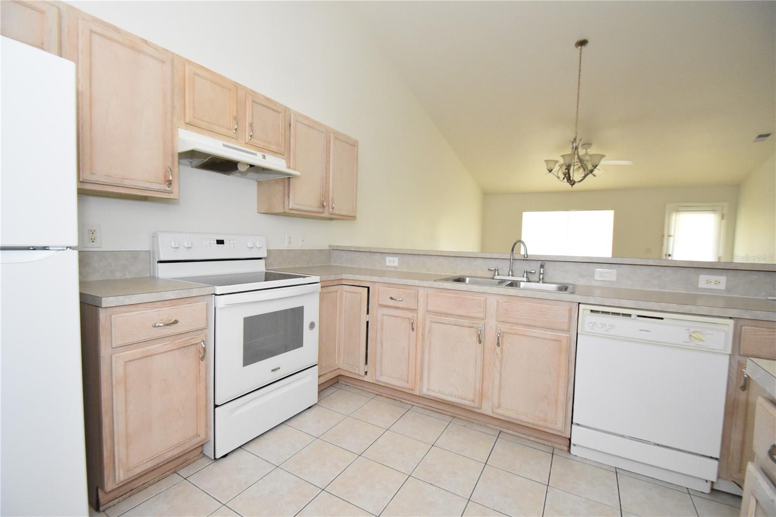 CYPRESS KNOLL - Residential Lease