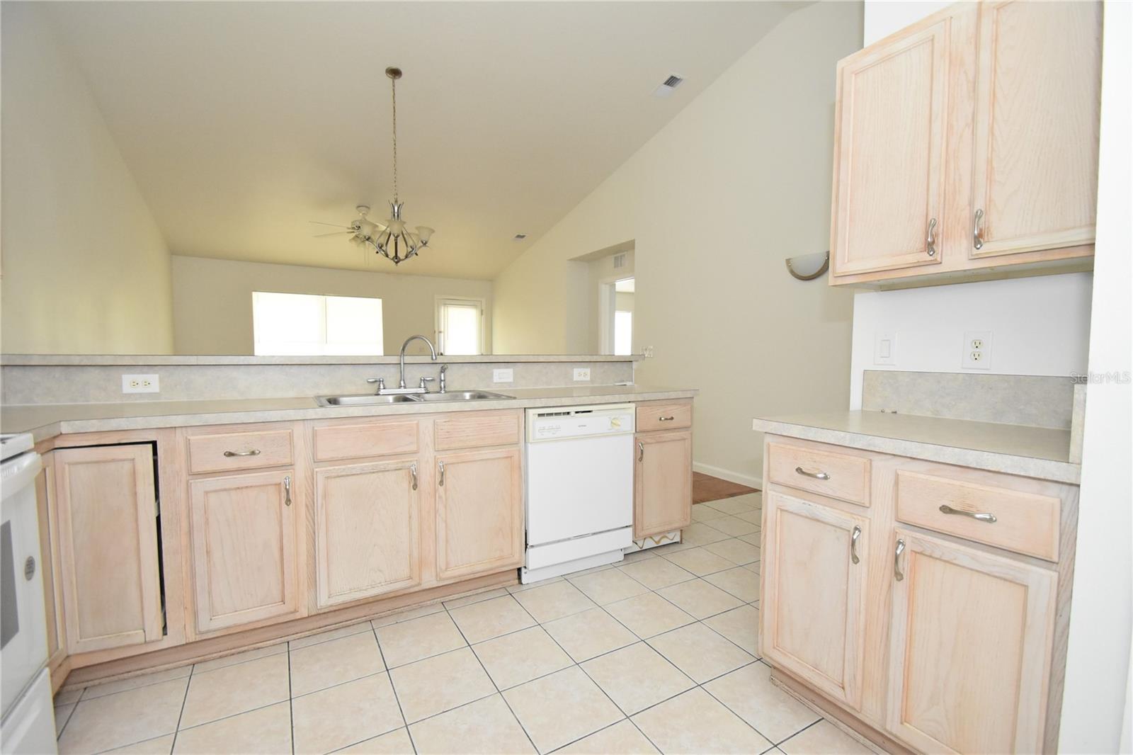 CYPRESS KNOLL - Residential Lease
