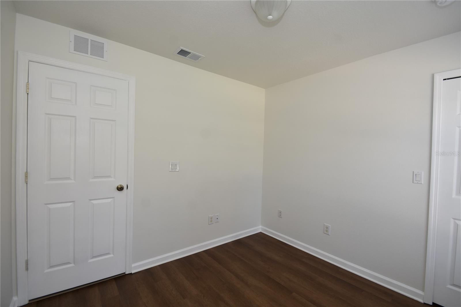 CYPRESS KNOLL - Residential Lease