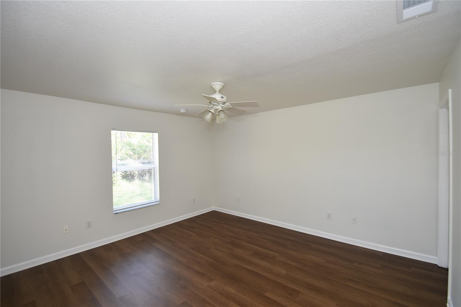 CYPRESS KNOLL - Residential Lease