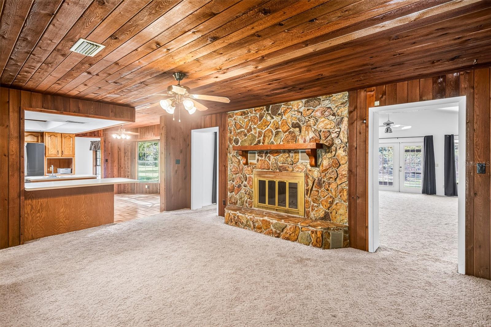 RAINBOW LAKES ESTATE - Residential