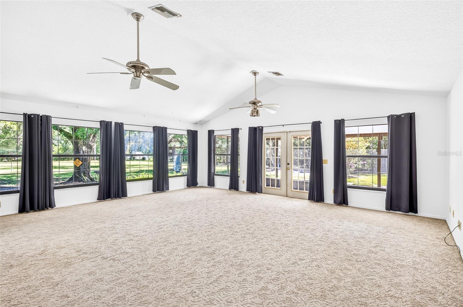 RAINBOW LAKES ESTATE - Residential